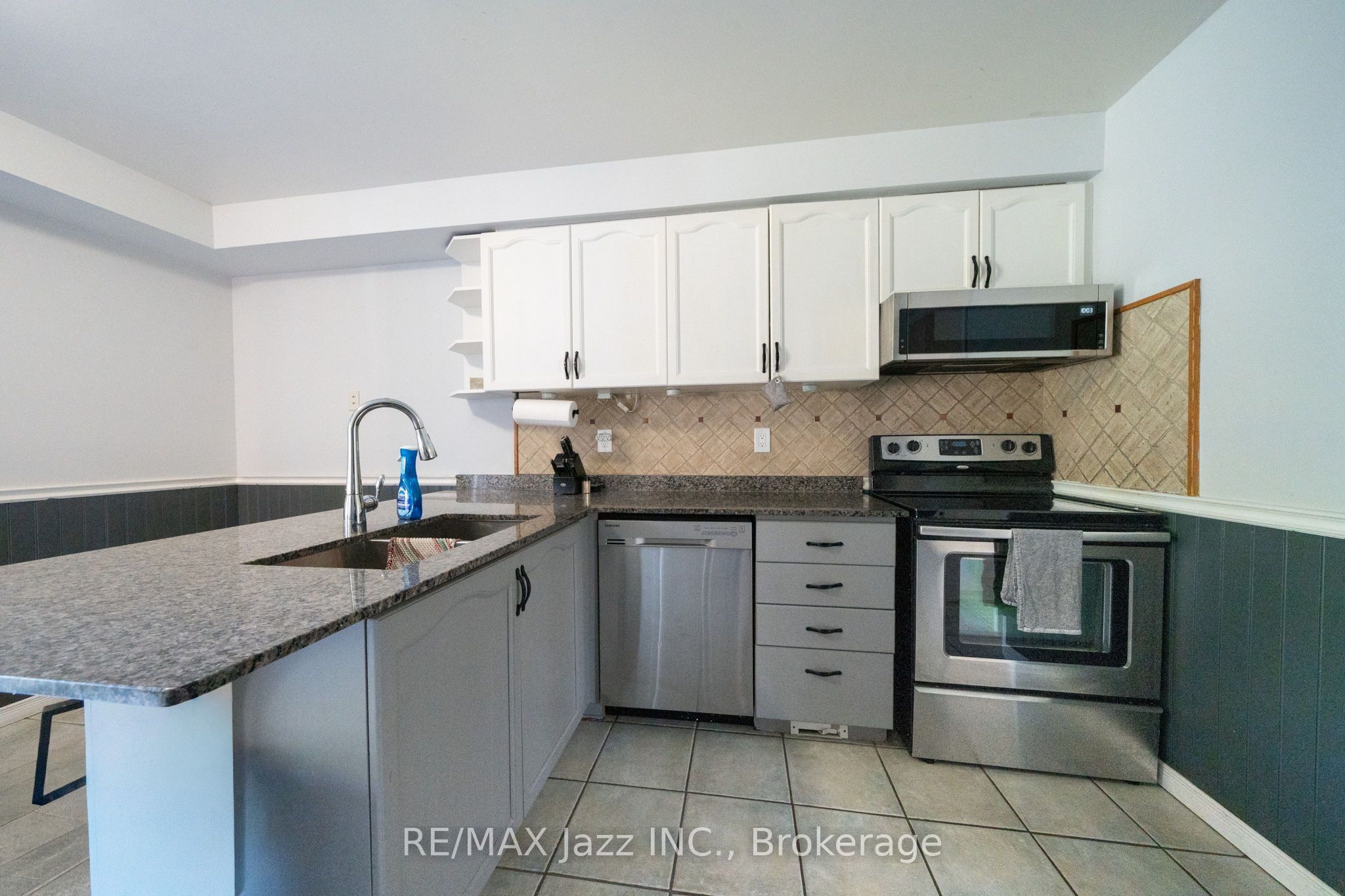 110 Freeland Avenue E Property Photo 18