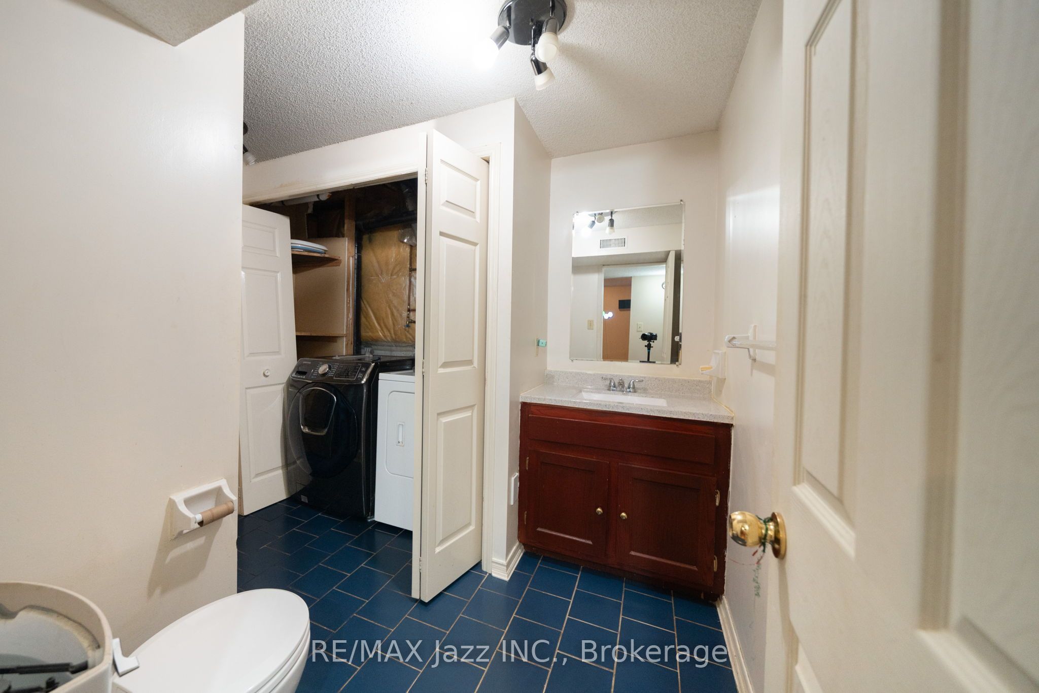 110 Freeland Avenue E Property Photo 37
