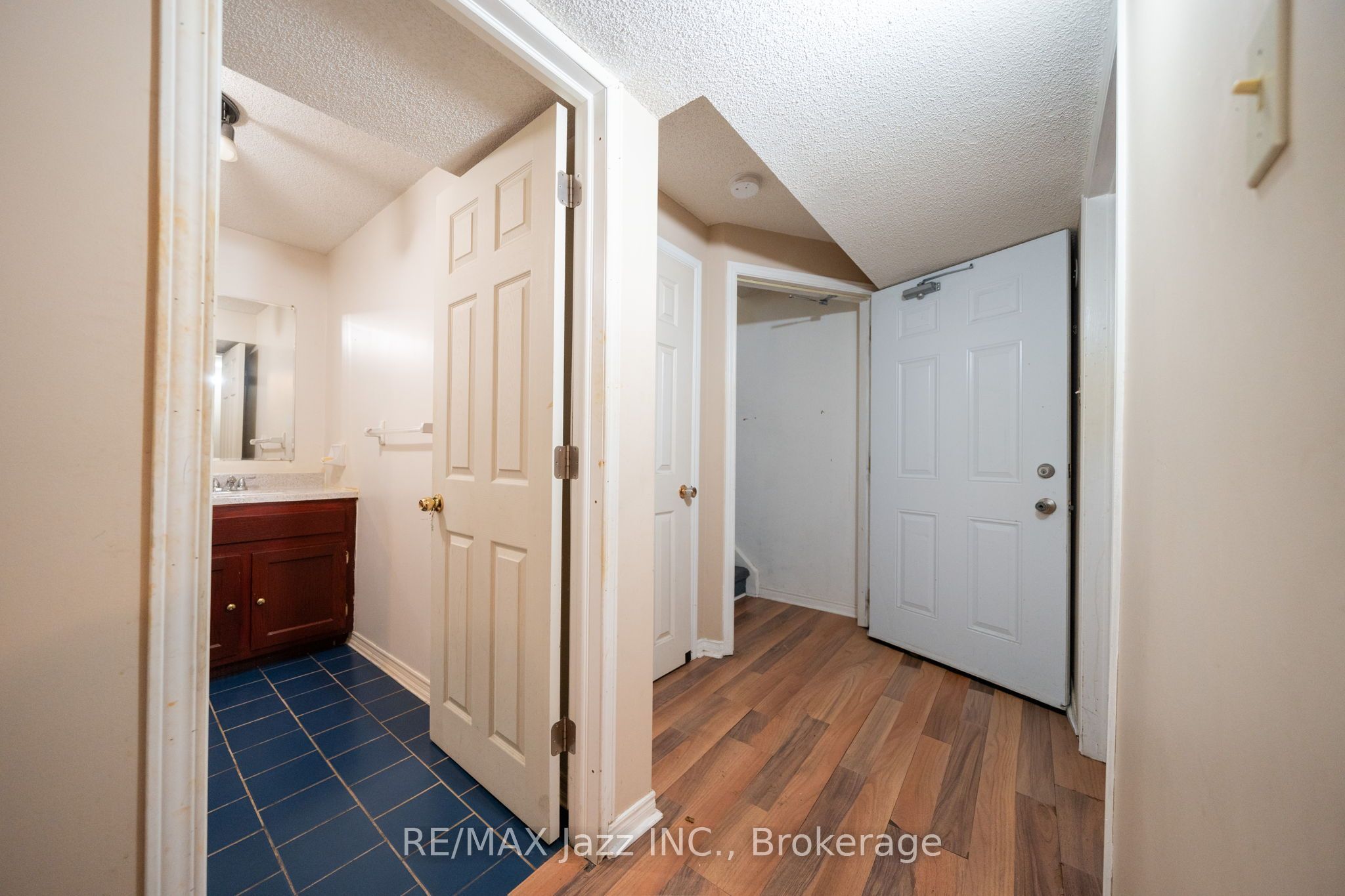 110 Freeland Avenue E Property Photo 43