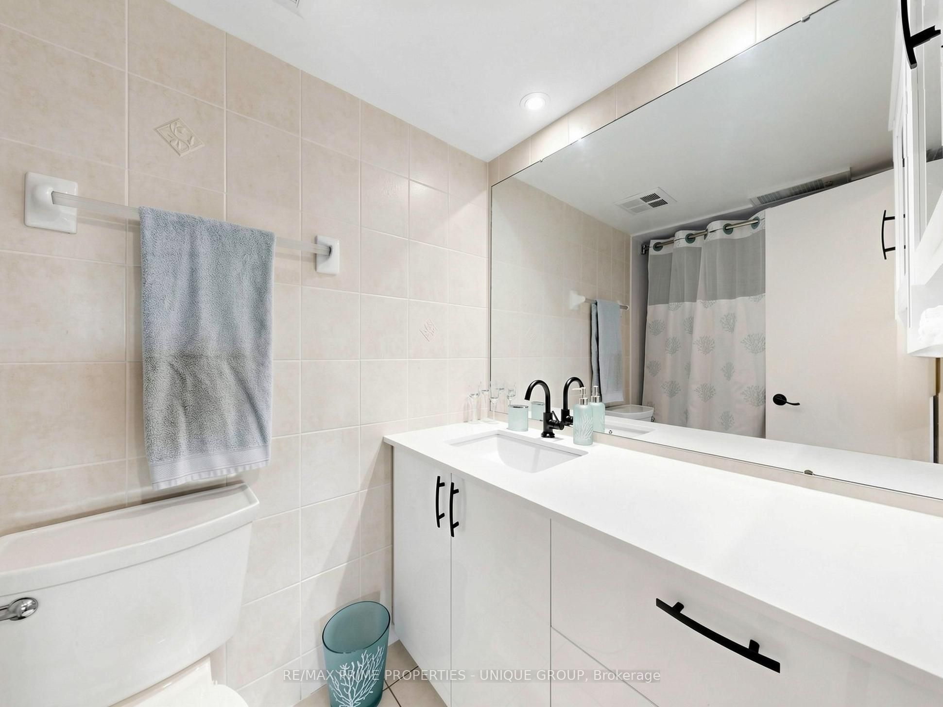 2460 Eglinton Avenue E Ph12 Property Photo 17