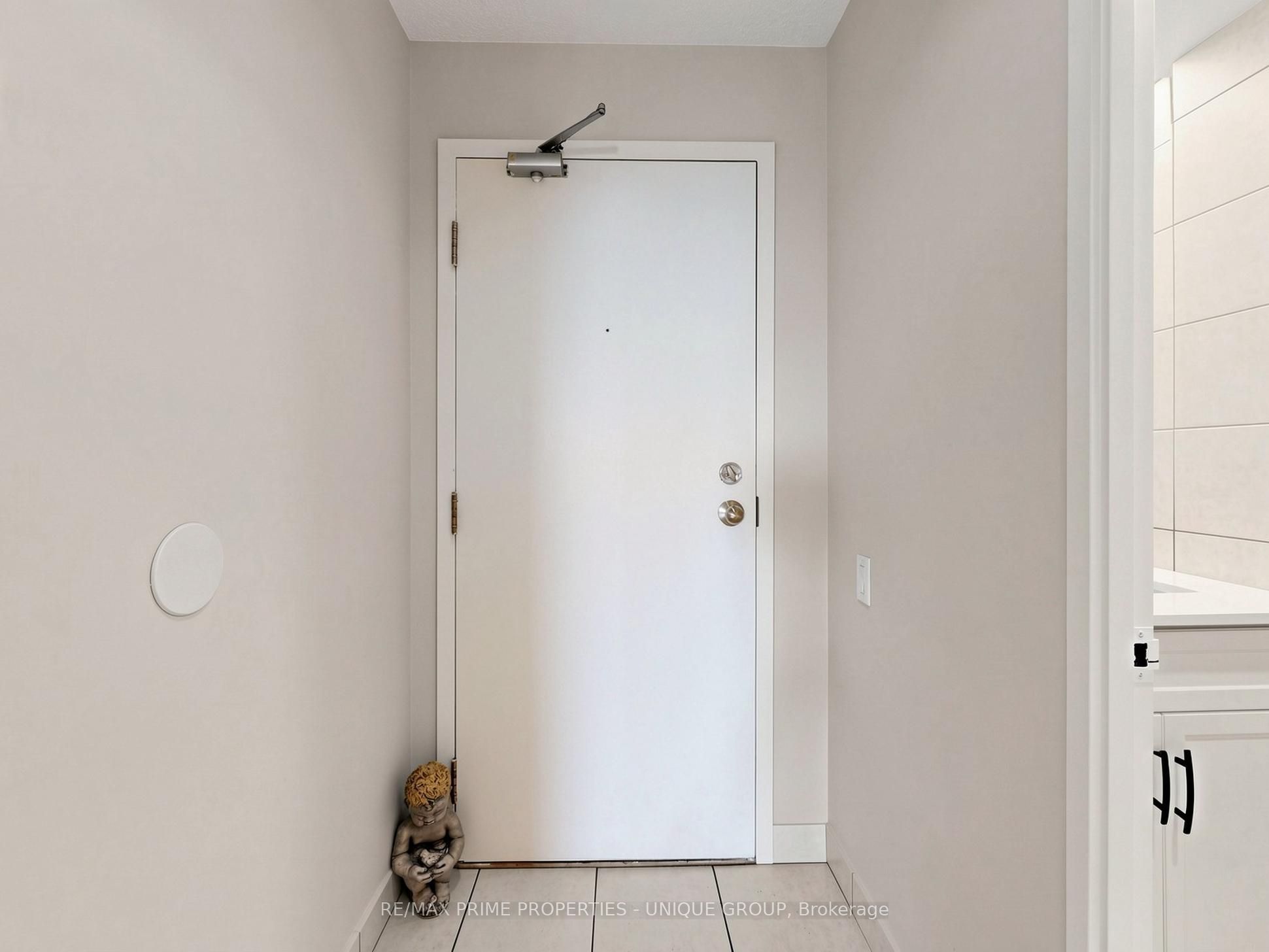 2460 Eglinton Avenue E Ph12 Property Photo 25