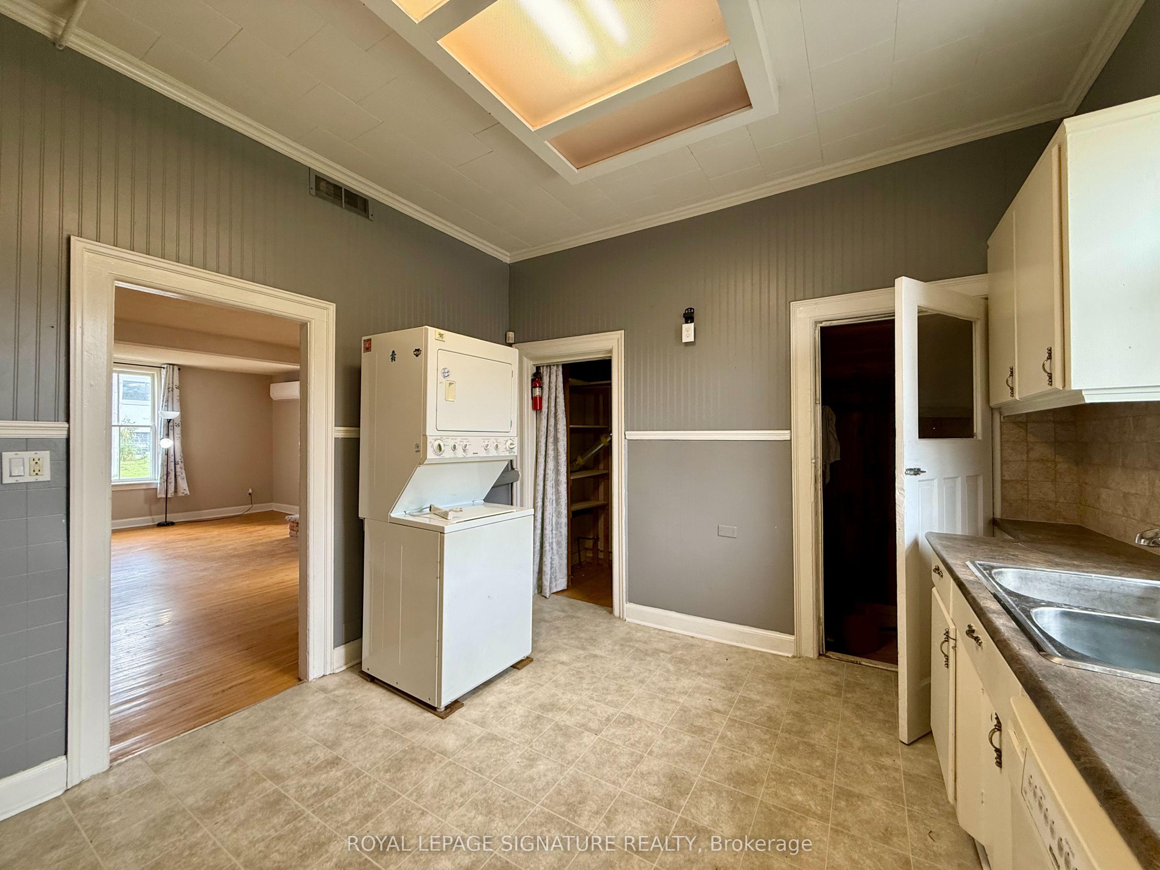 12 Hemlock Avenue Property Photo 5