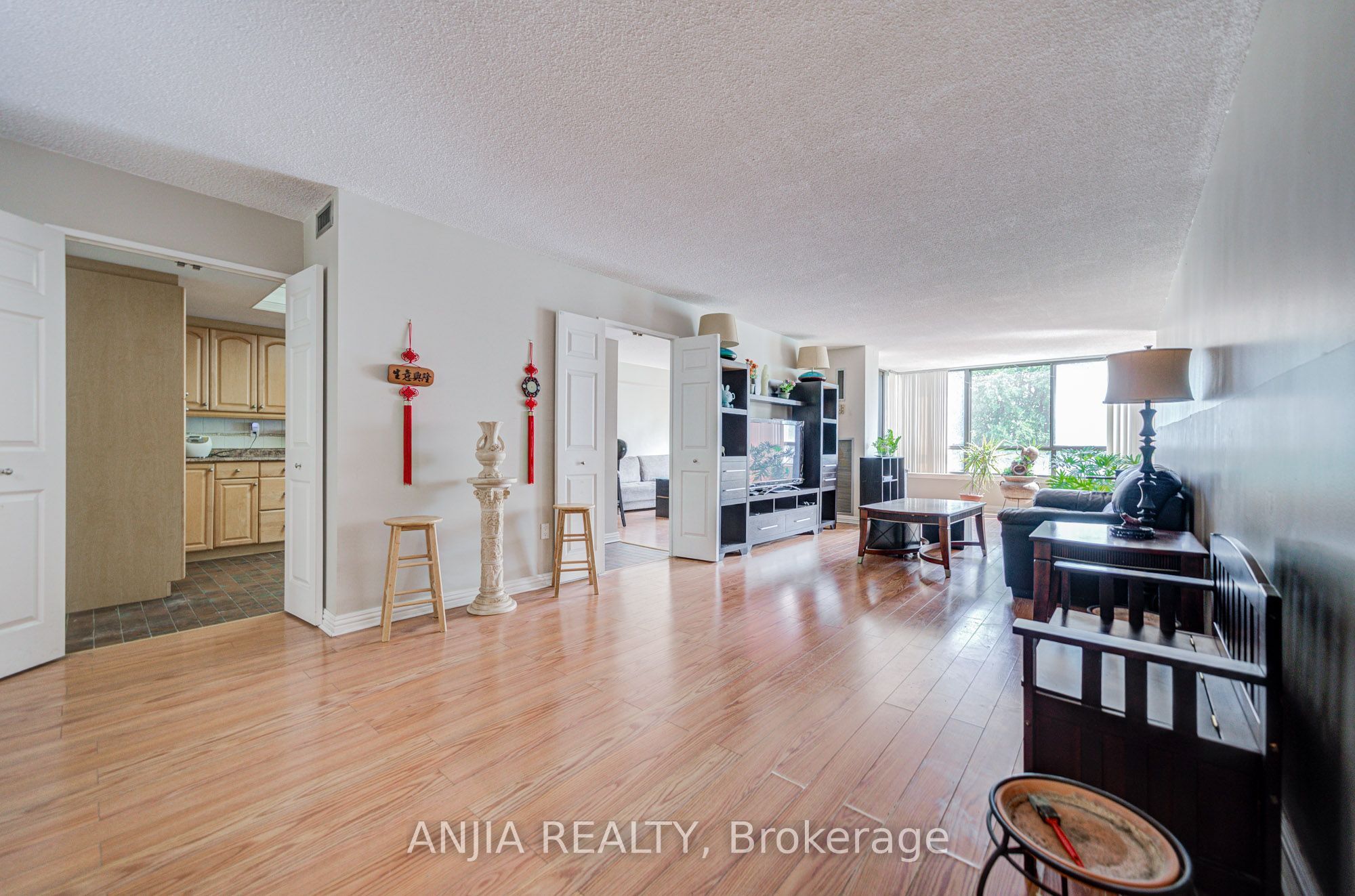 255 Bamburgh Circle 401 Property Photo 10