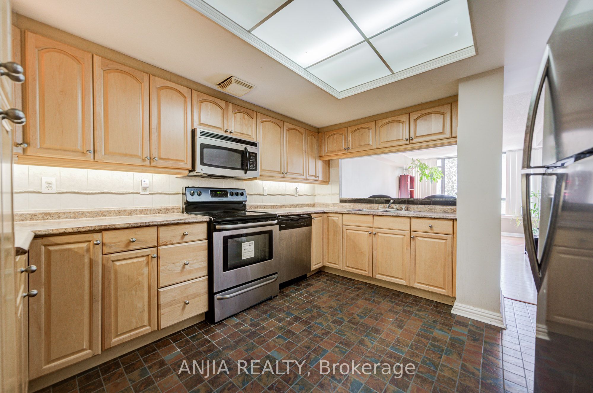 255 Bamburgh Circle 401 Property Photo 17