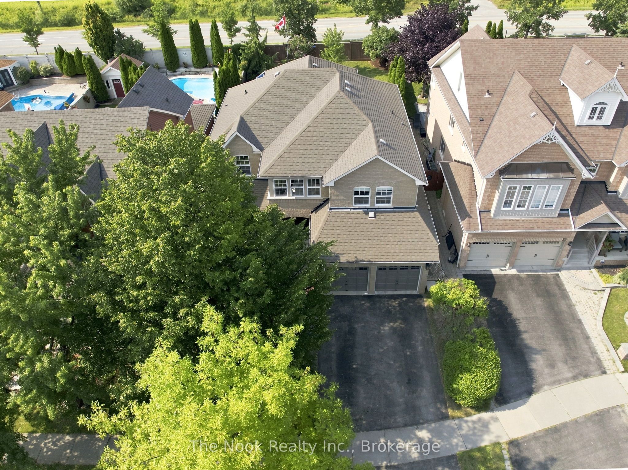 41 Dopp Crescent Property Photo 2