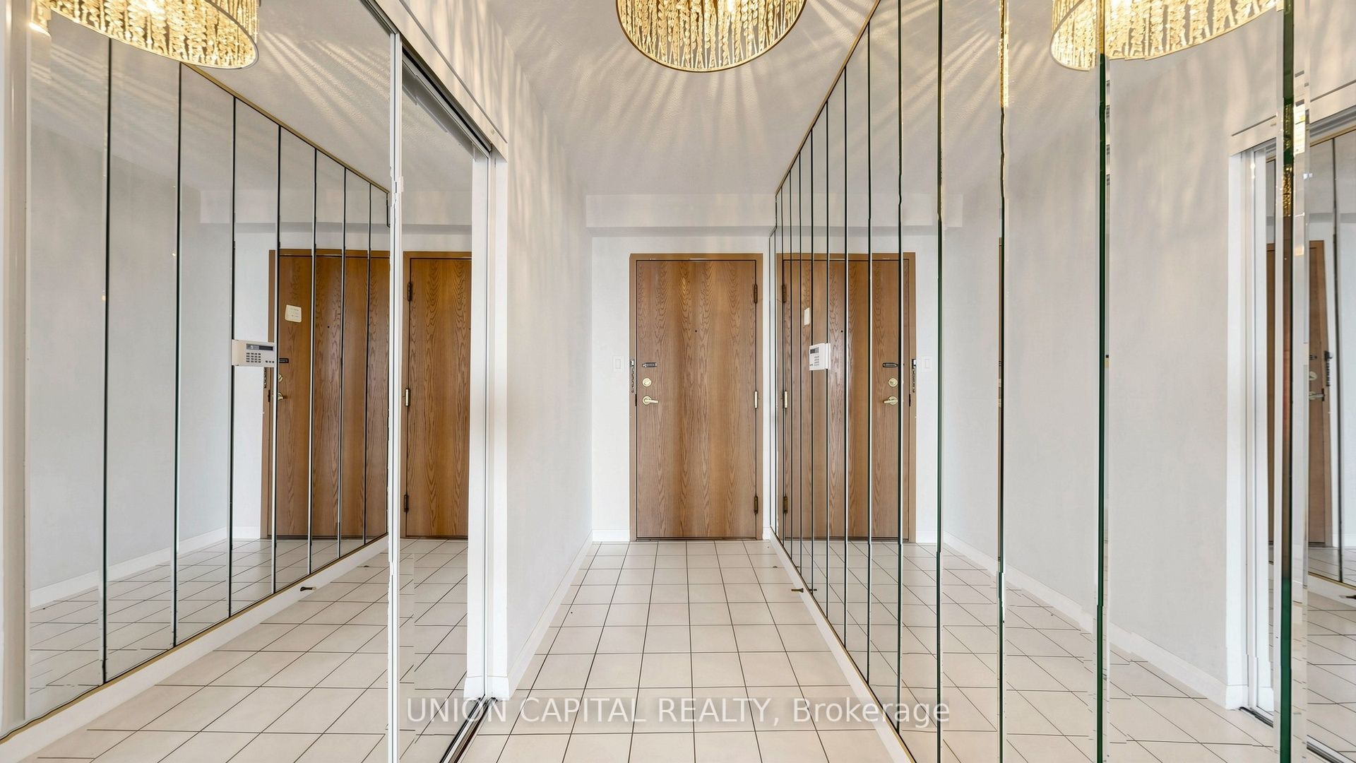 88 Corporate Drive 2101 Property Photo 5