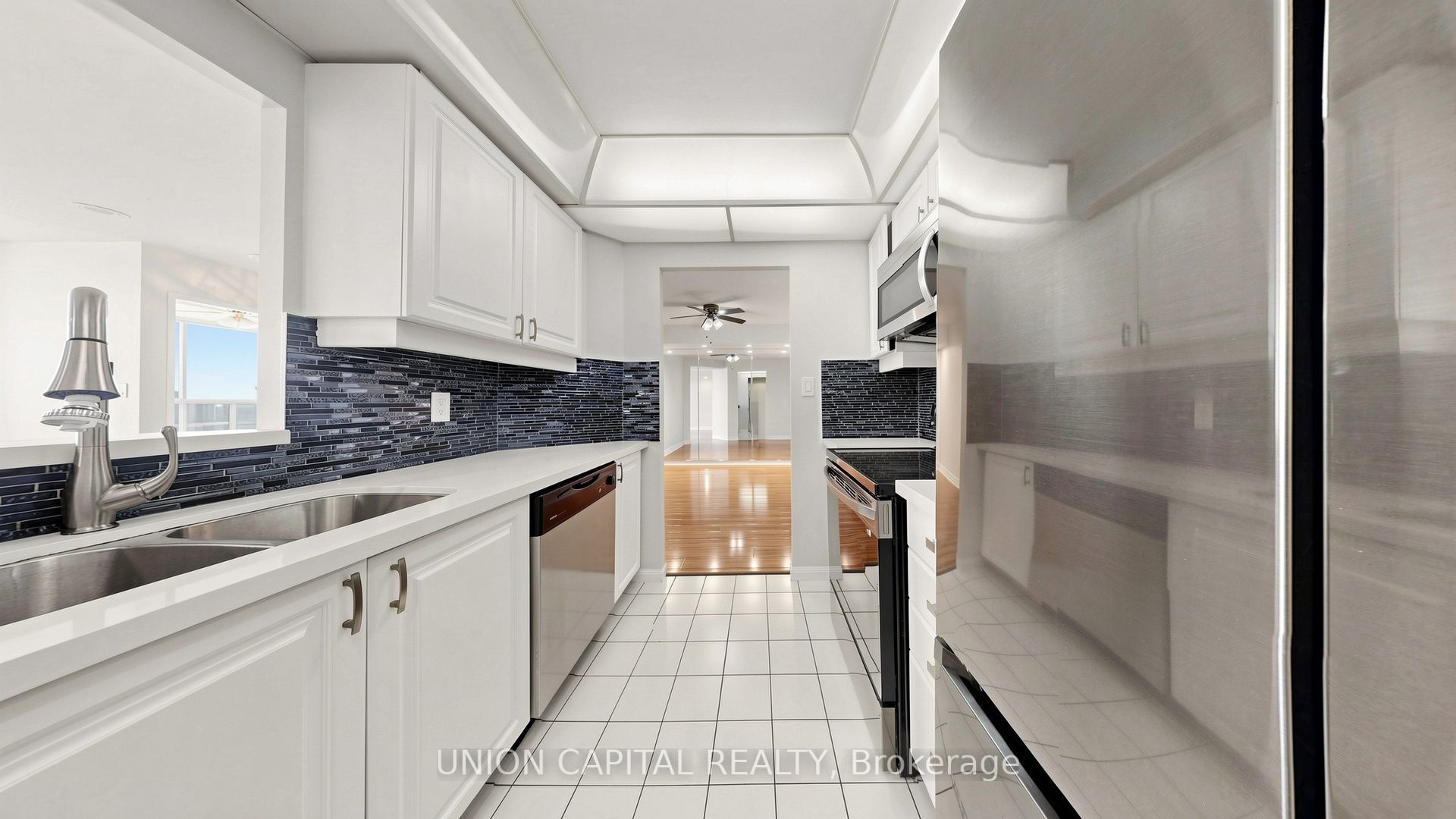 88 Corporate Drive 2101 Property Photo 7