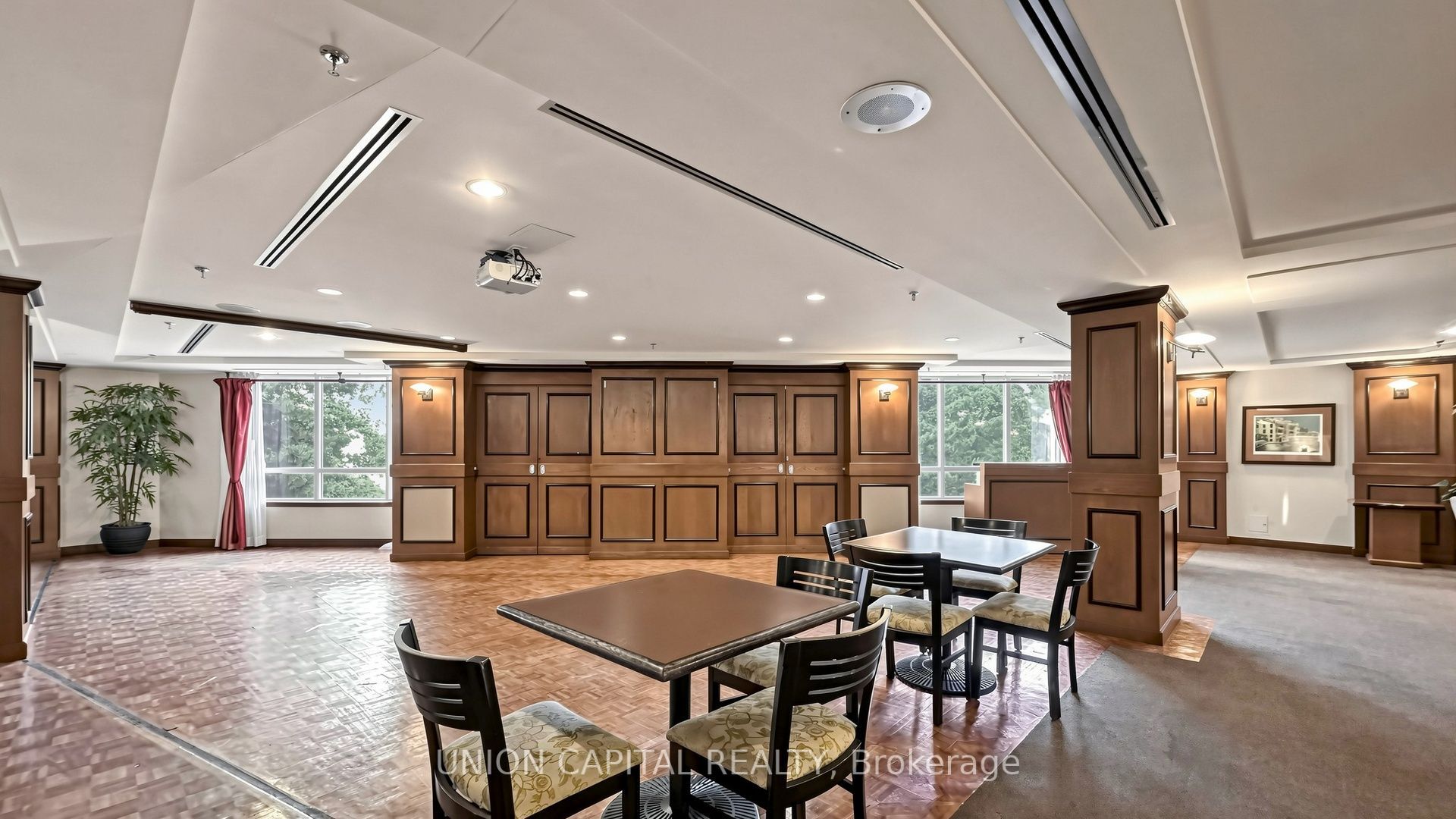 88 Corporate Drive 2101 Property Photo 14