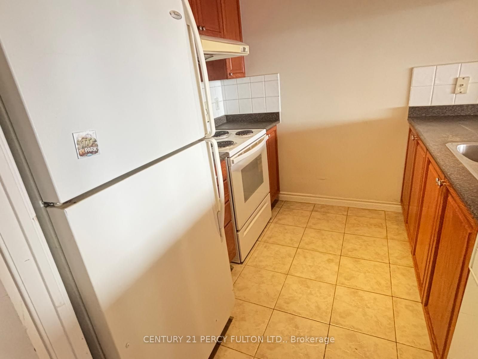 8 Mondeo Drive 1101 Property Photo 6