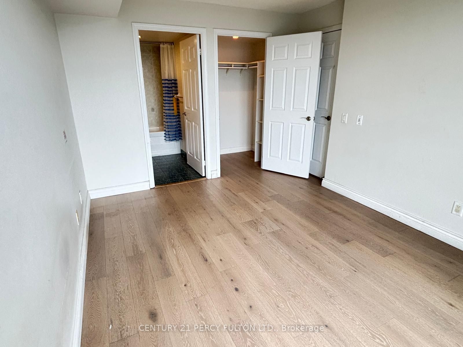 8 Mondeo Drive 1101 Property Photo 8