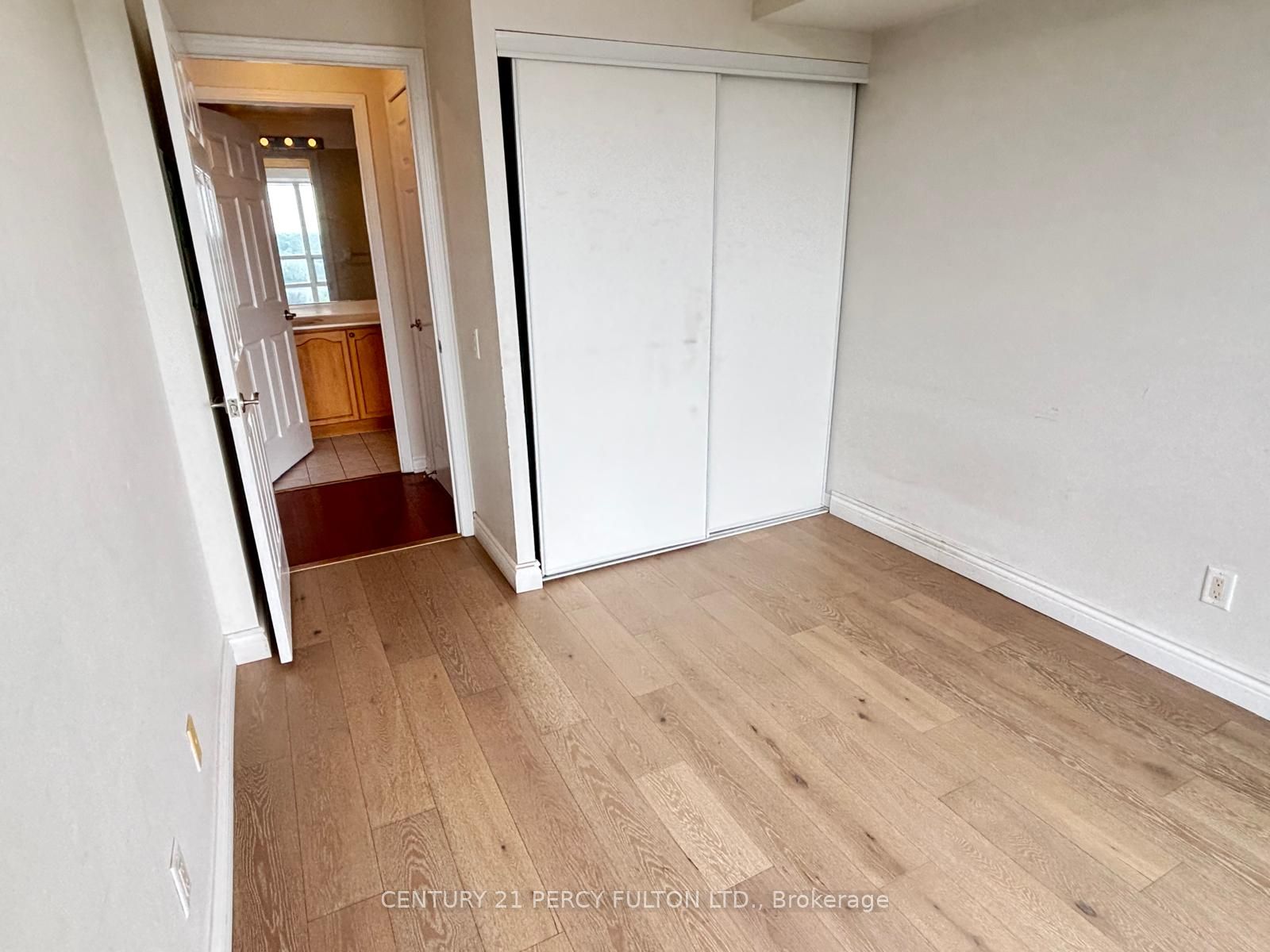 8 Mondeo Drive 1101 Property Photo 11