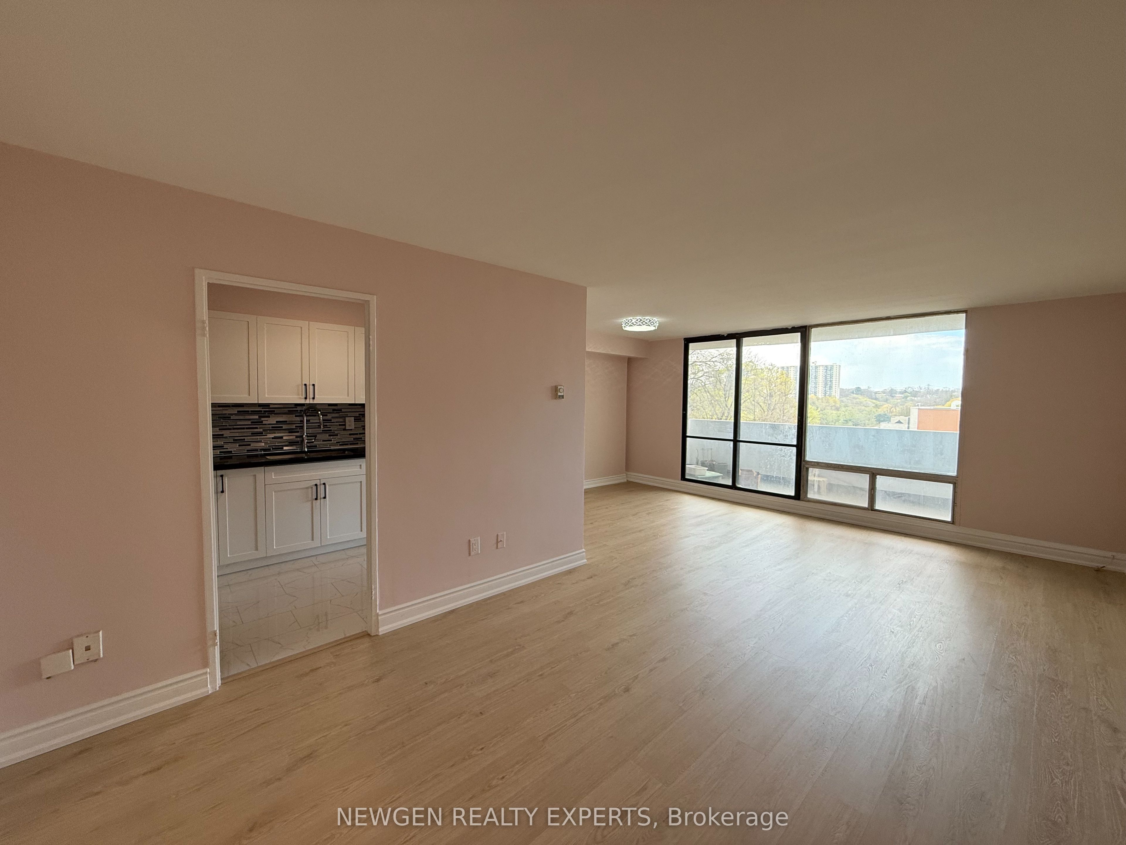 3 Massey Square 502 Property Photo 7