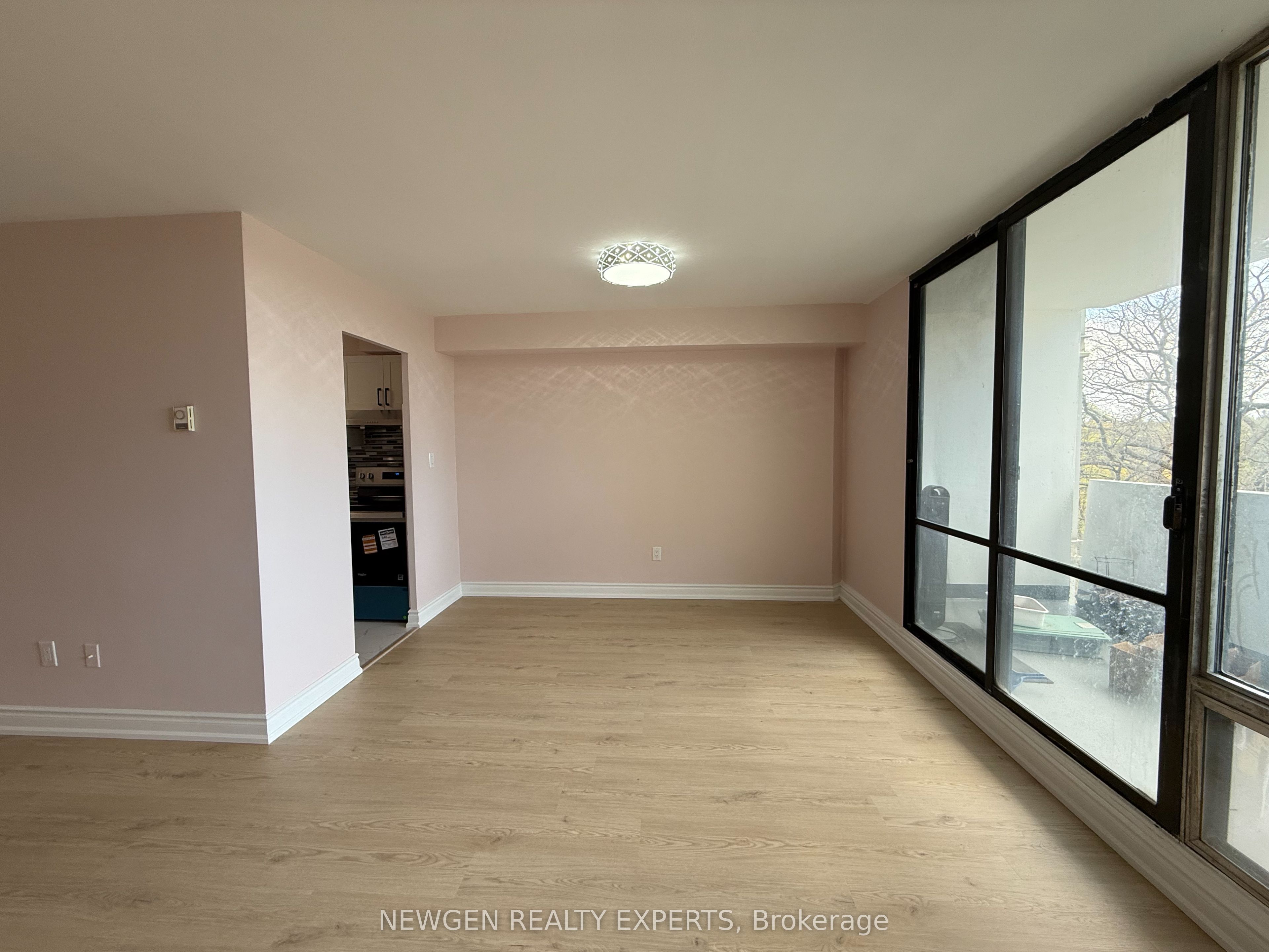 3 Massey Square 502 Property Photo 10