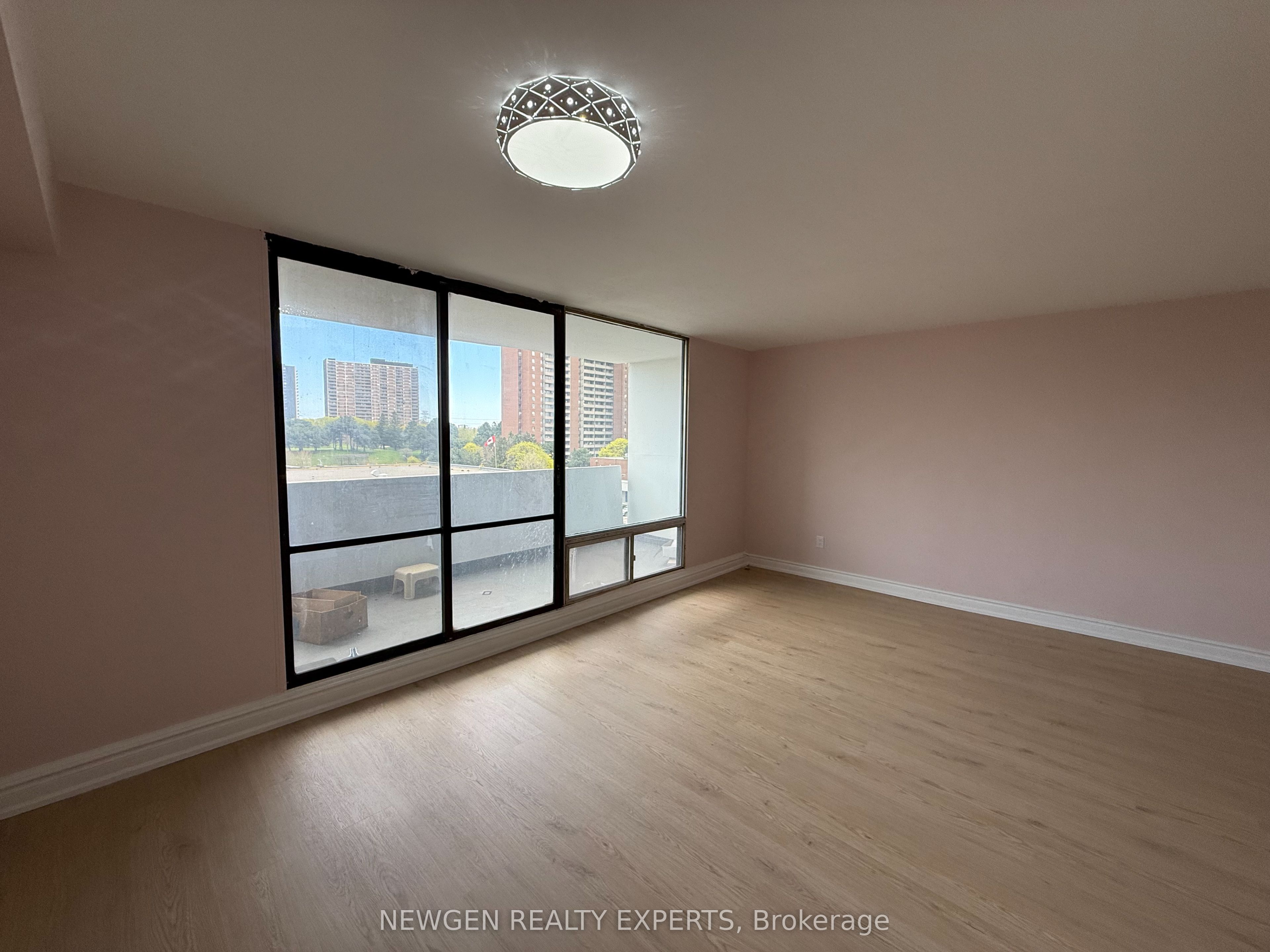 3 Massey Square 502 Property Photo 11