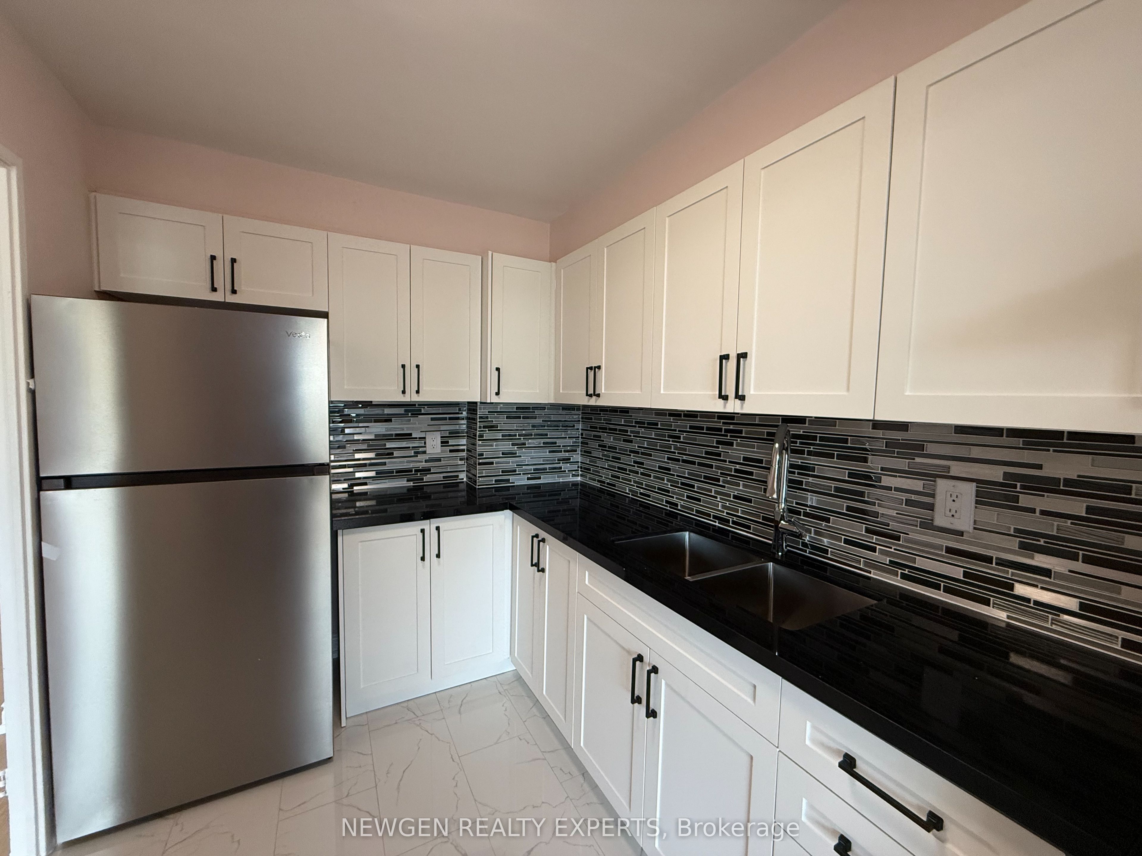 3 Massey Square 502 Property Photo 15