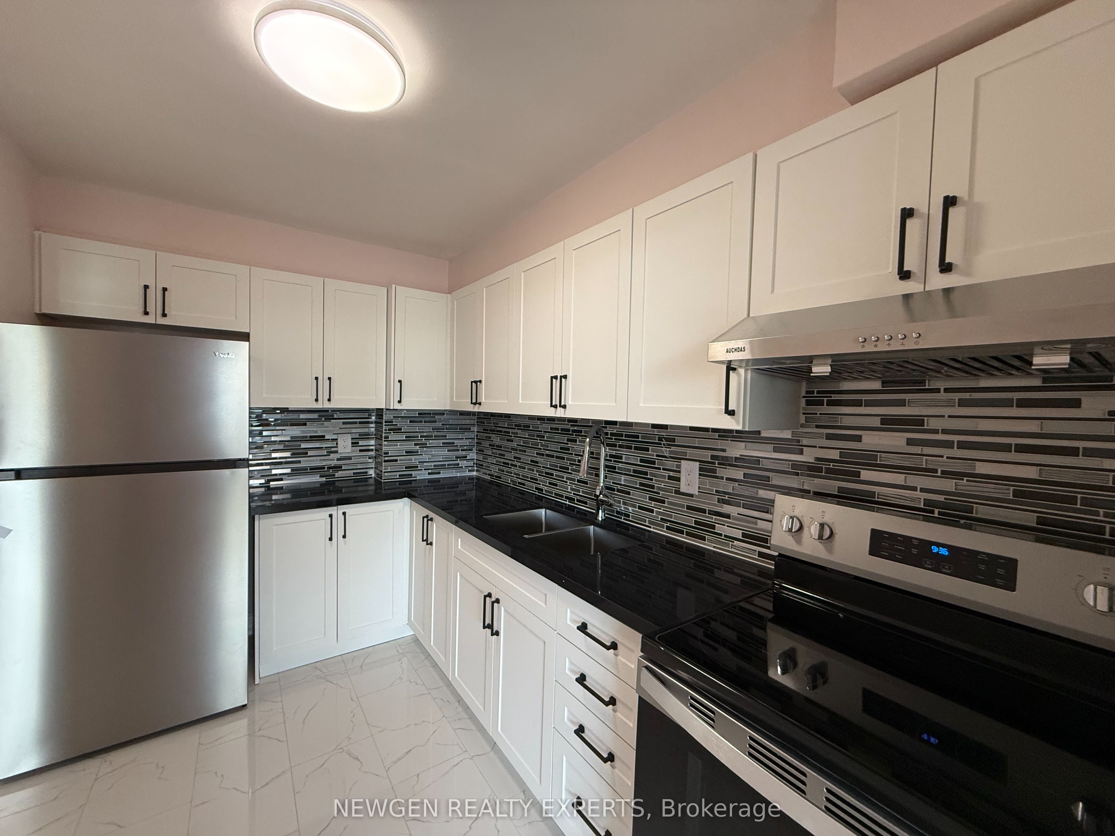 3 Massey Square 502 Property Photo 21