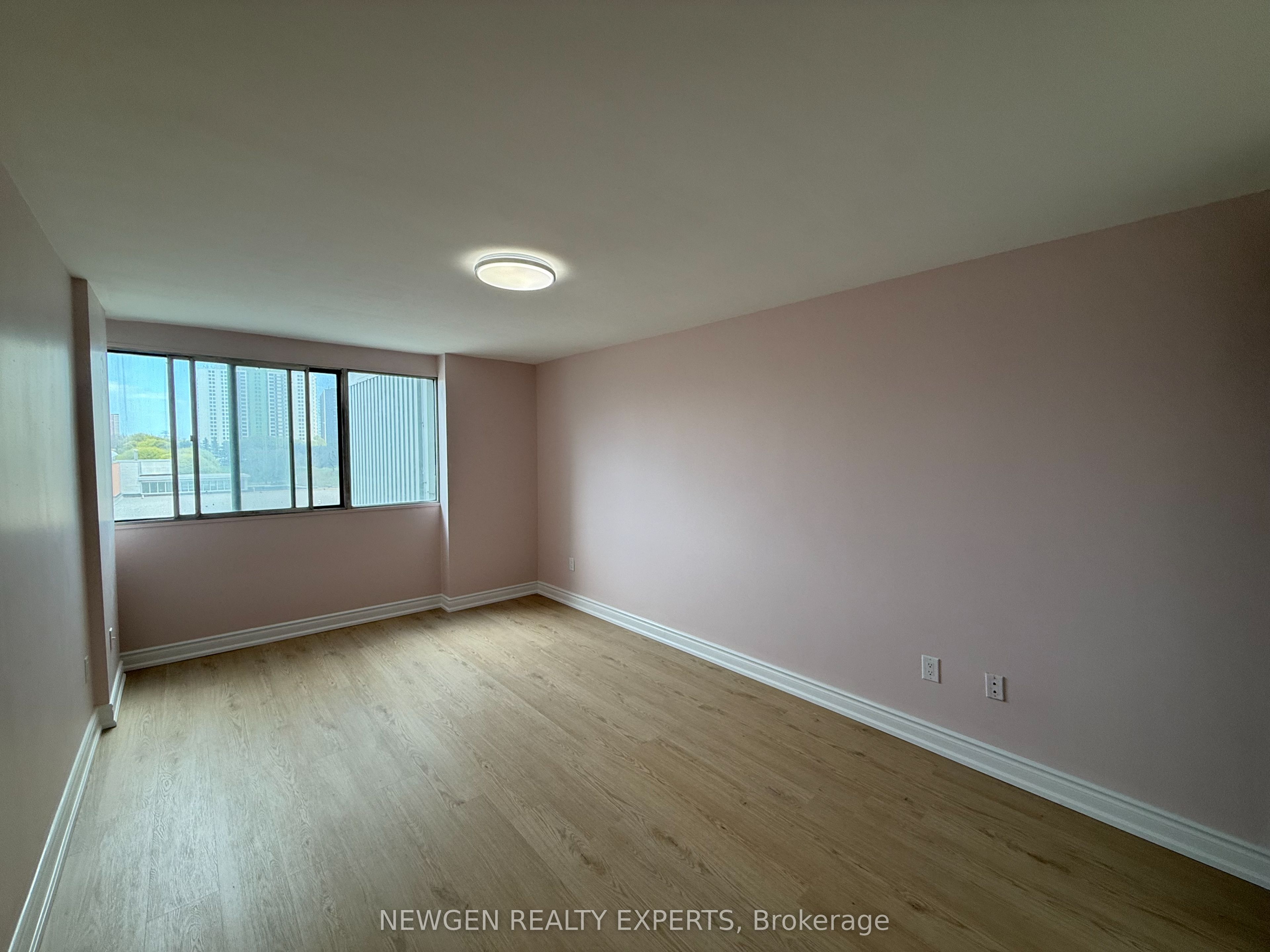 3 Massey Square 502 Property Photo 25