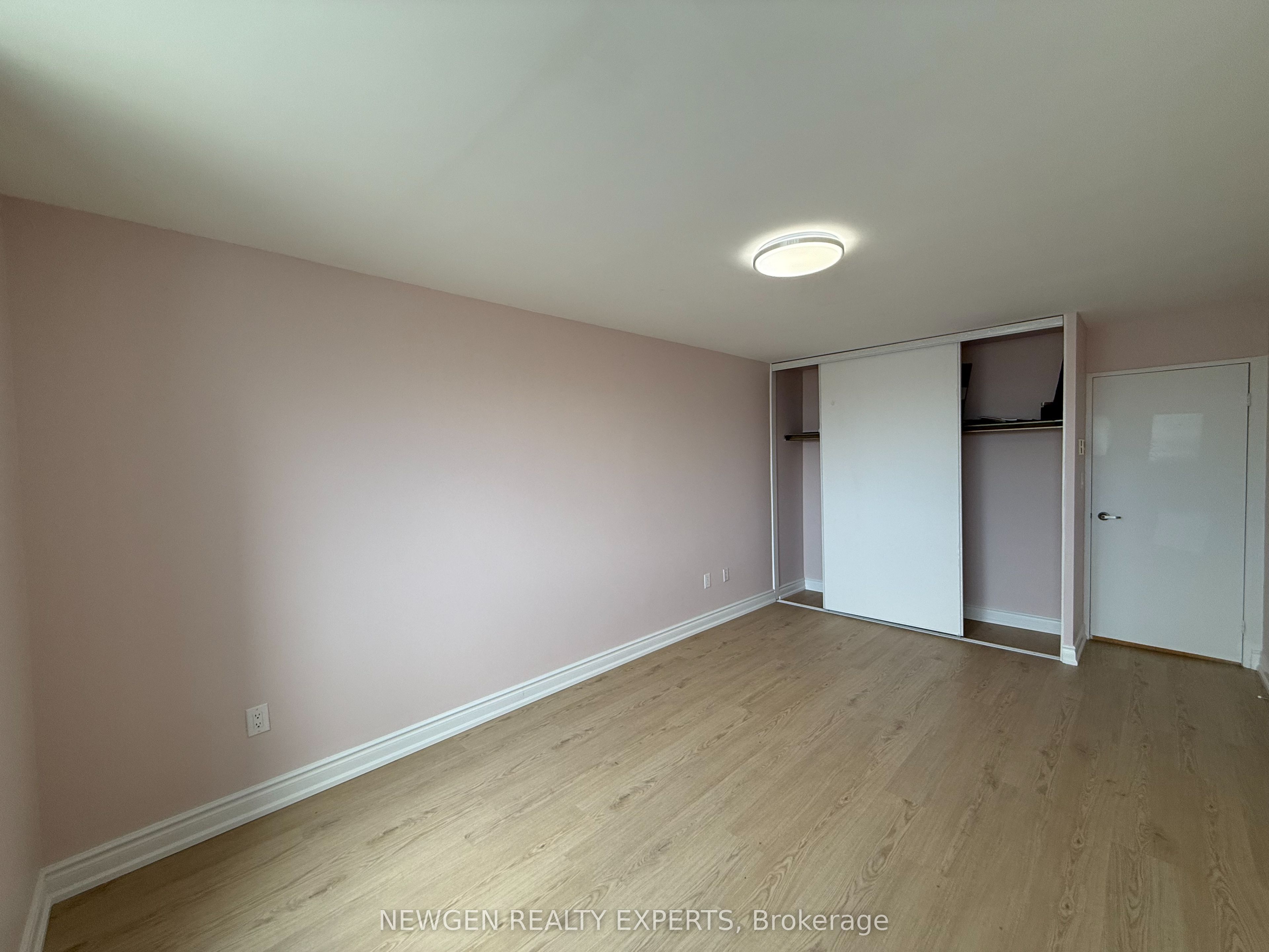 3 Massey Square 502 Property Photo 26