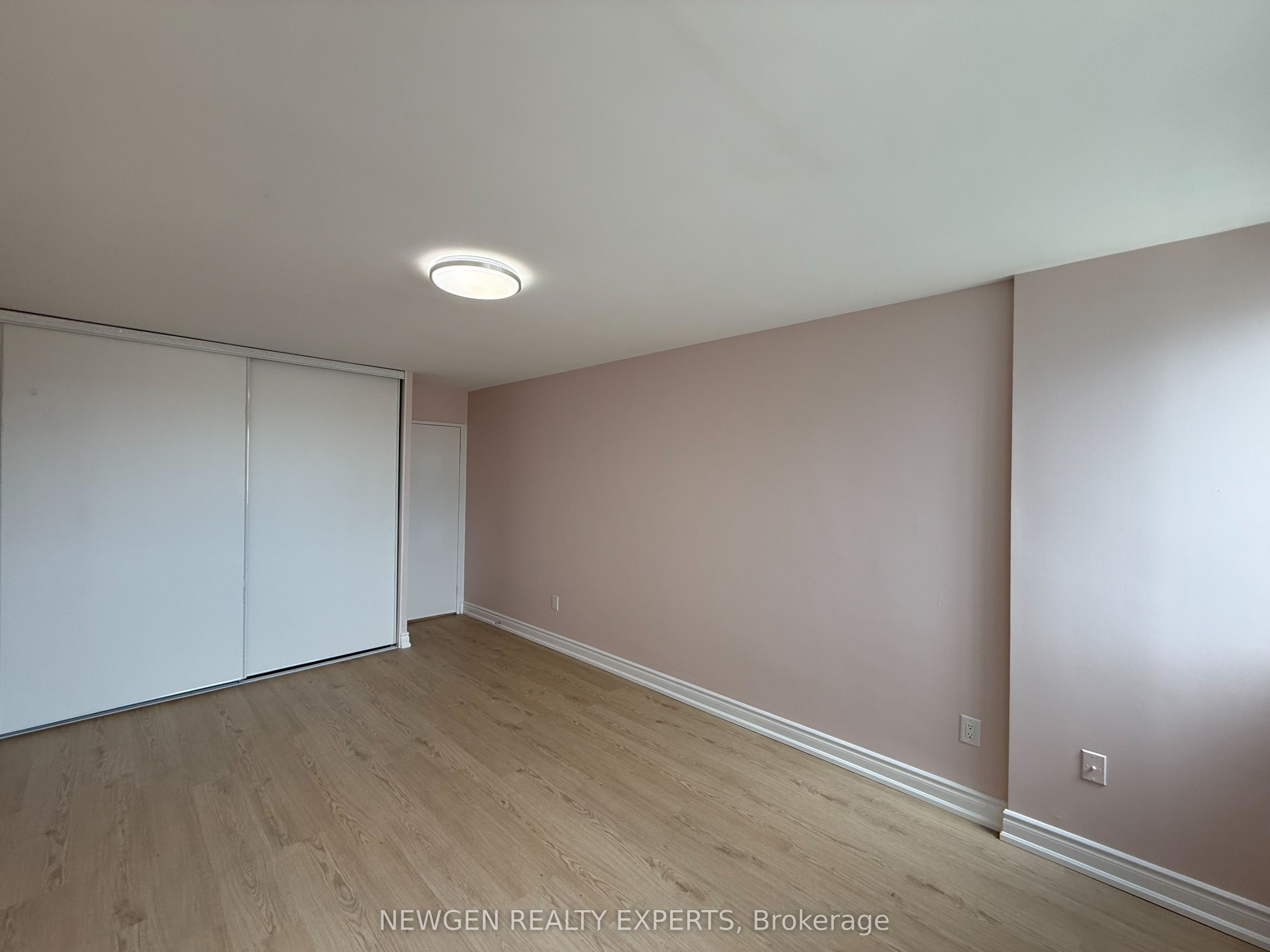 3 Massey Square 502 Property Photo 27