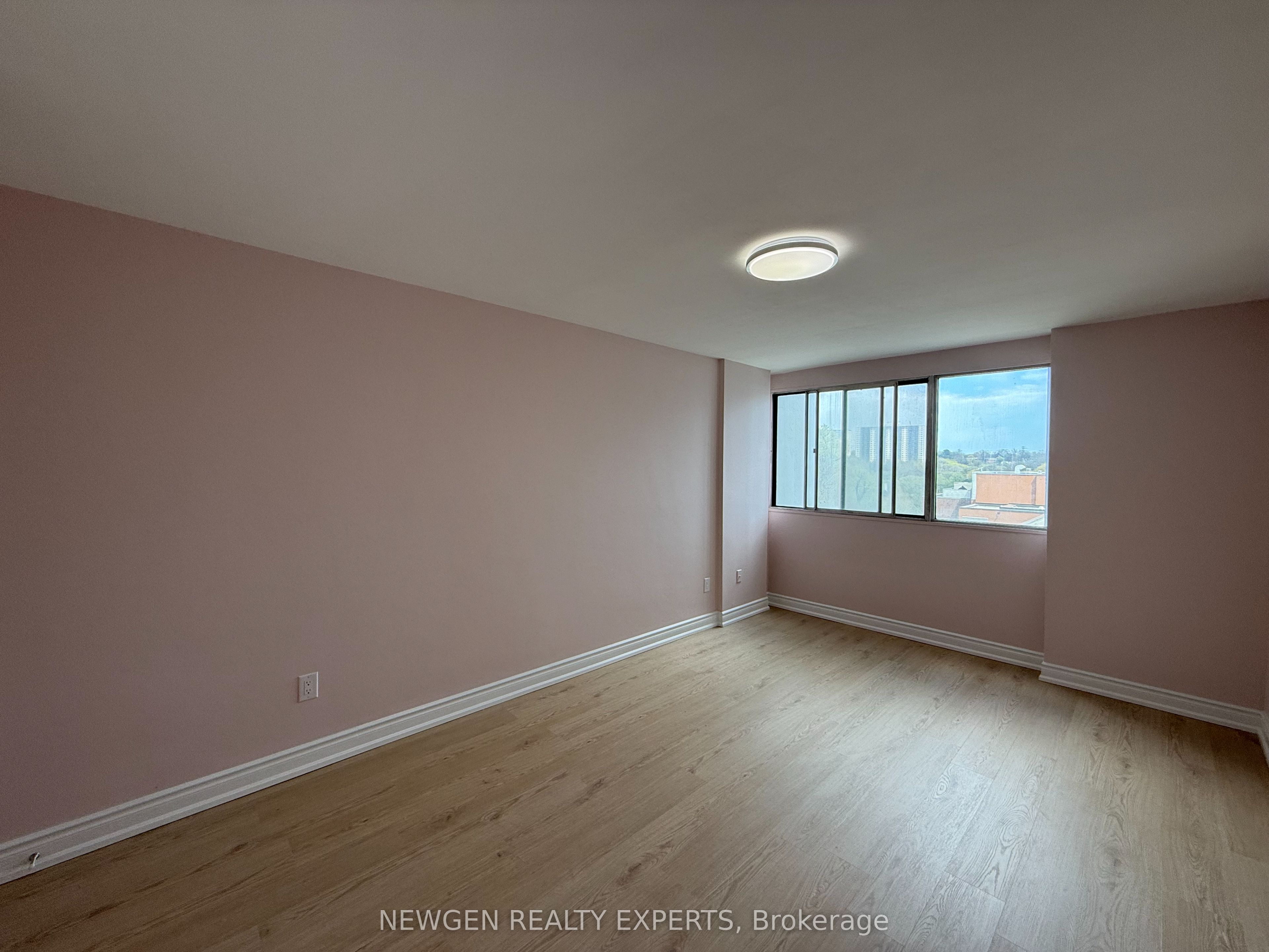 3 Massey Square 502 Property Photo 28