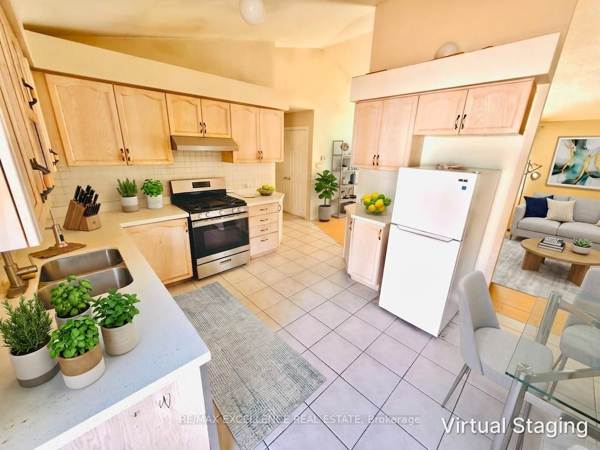 307 Niagara Drive Property Photo 8