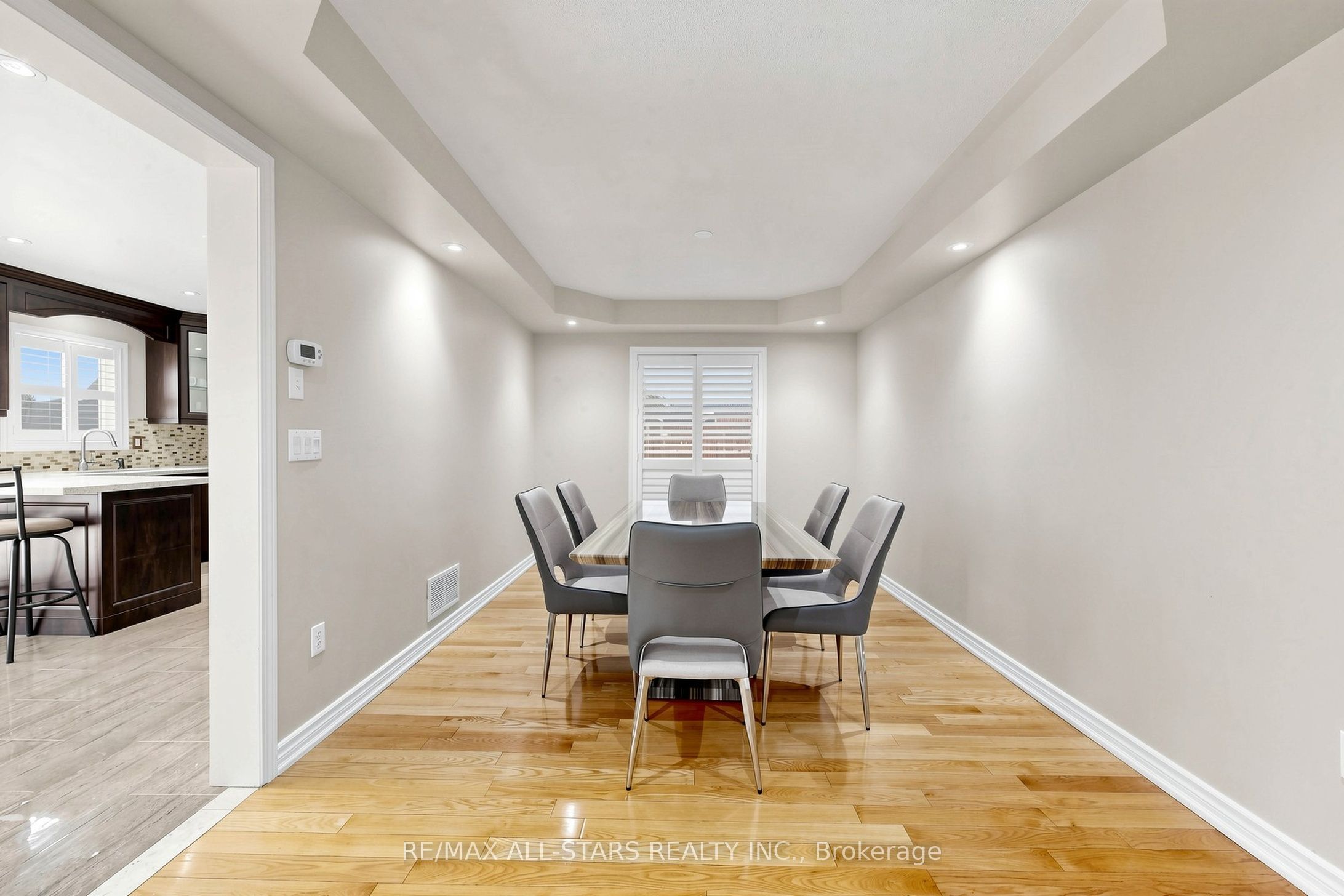 13 Boulderbrook Drive Property Photo 8