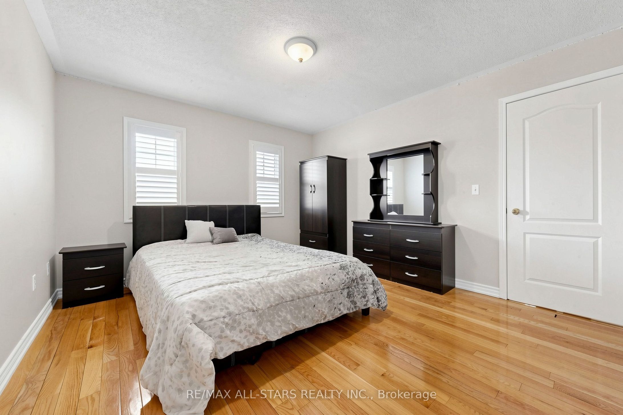 13 Boulderbrook Drive Property Photo 19