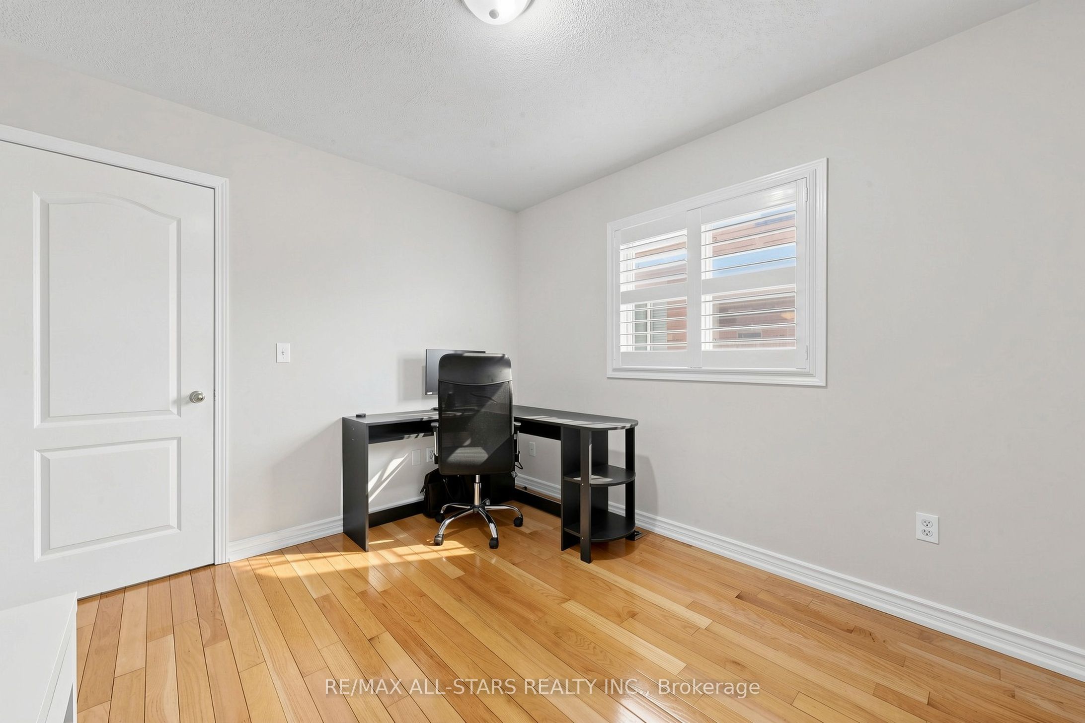 13 Boulderbrook Drive Property Photo 24