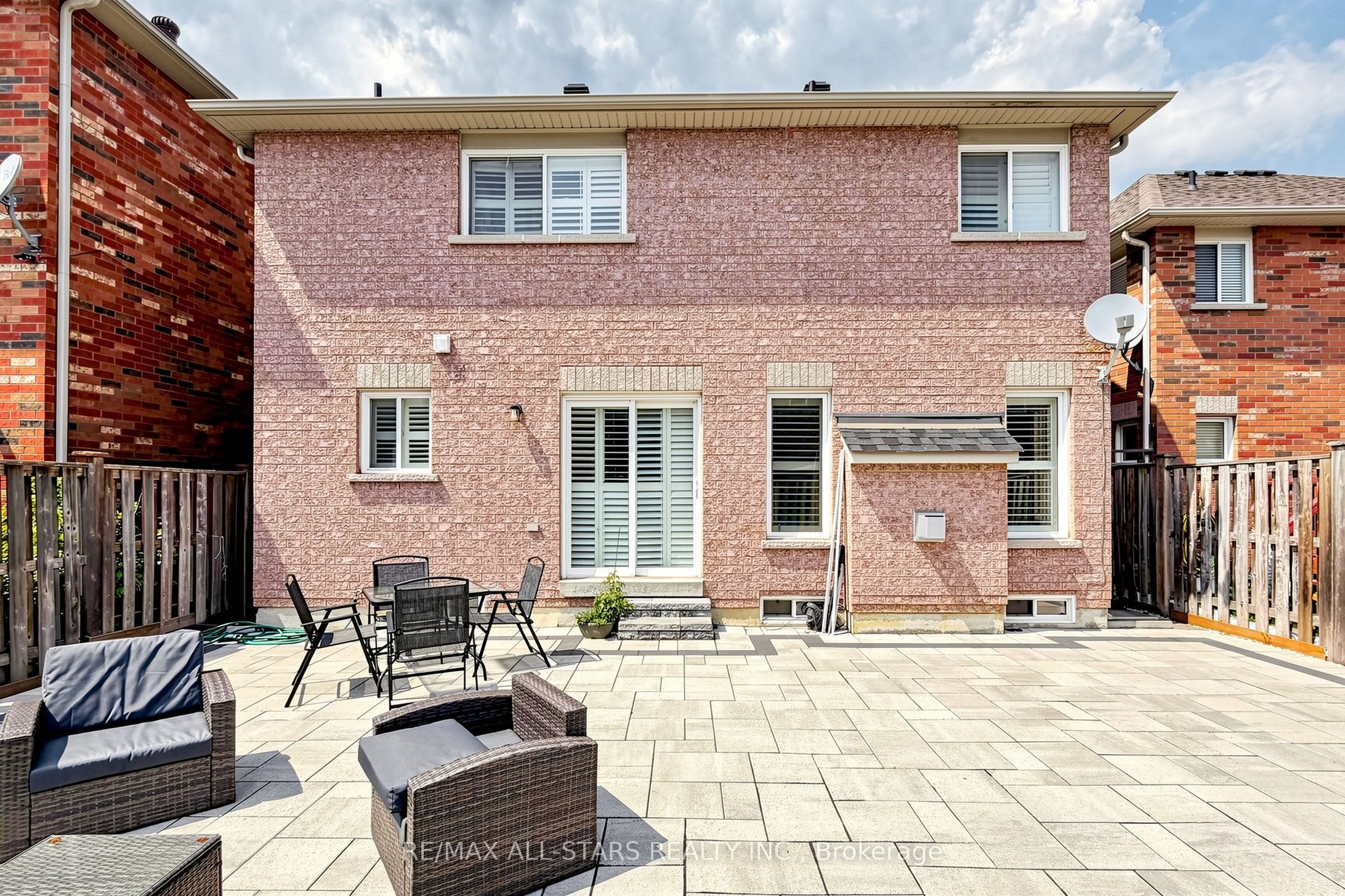 13 Boulderbrook Drive Property Photo 36