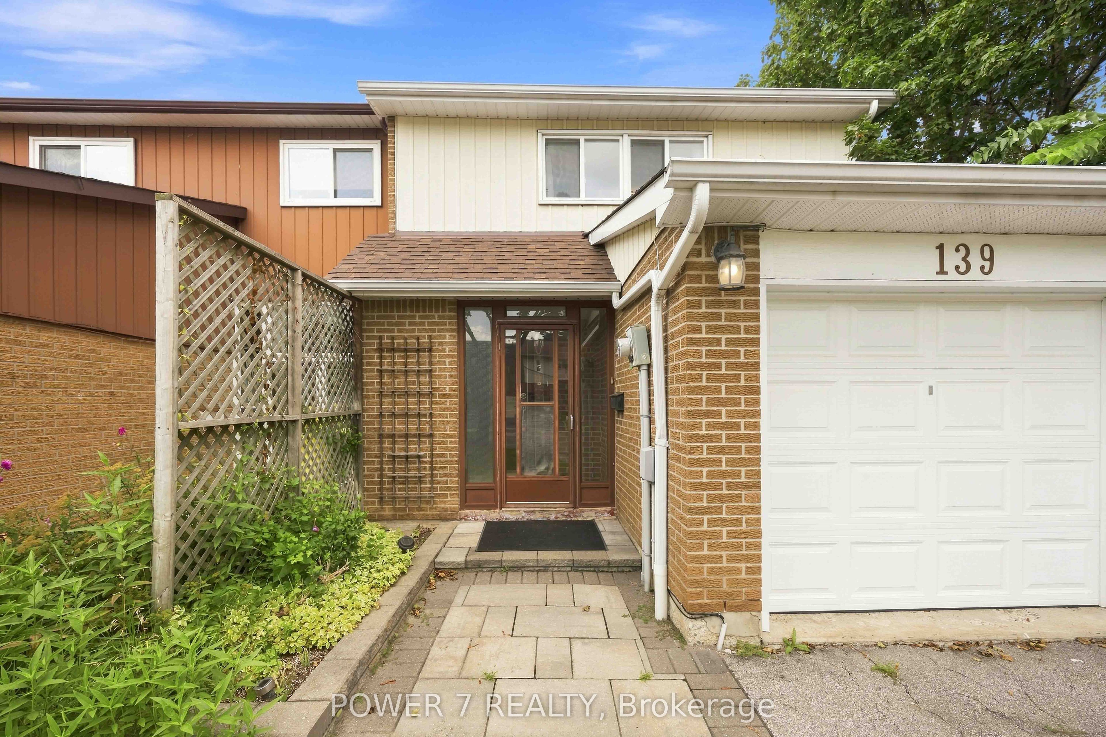 139 Carolbreen Square Property Photo 5
