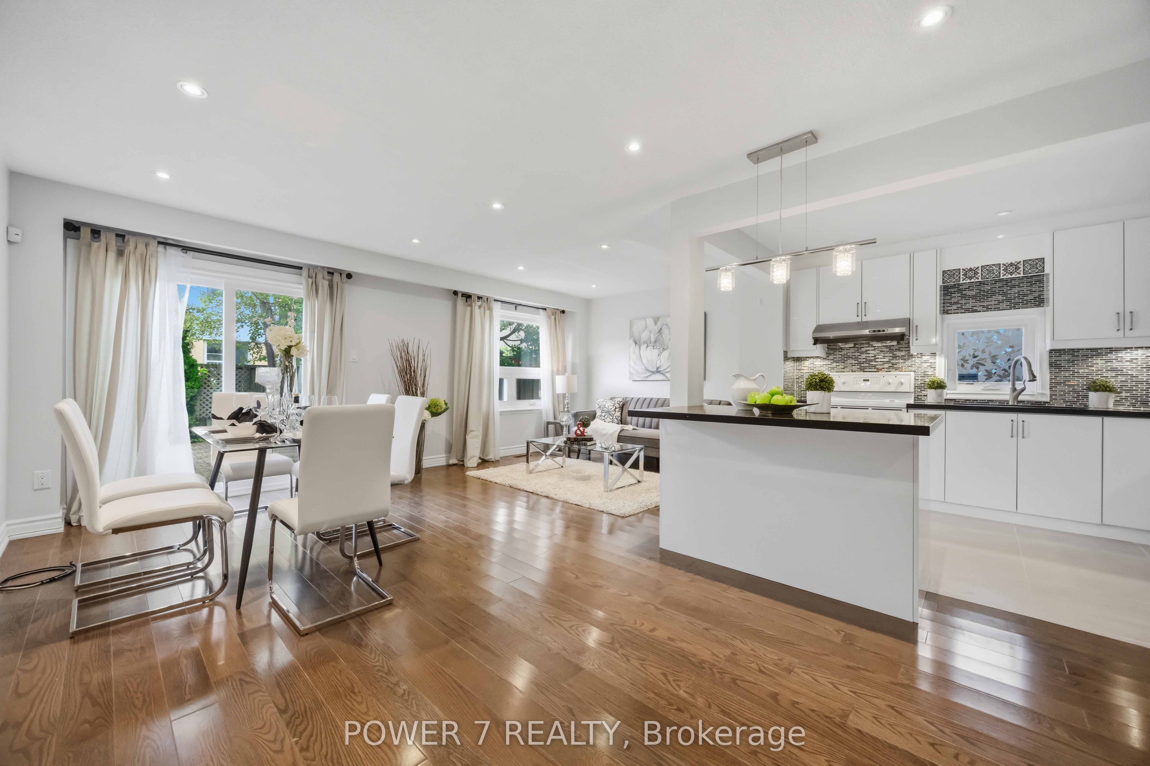 139 Carolbreen Square Property Photo 10