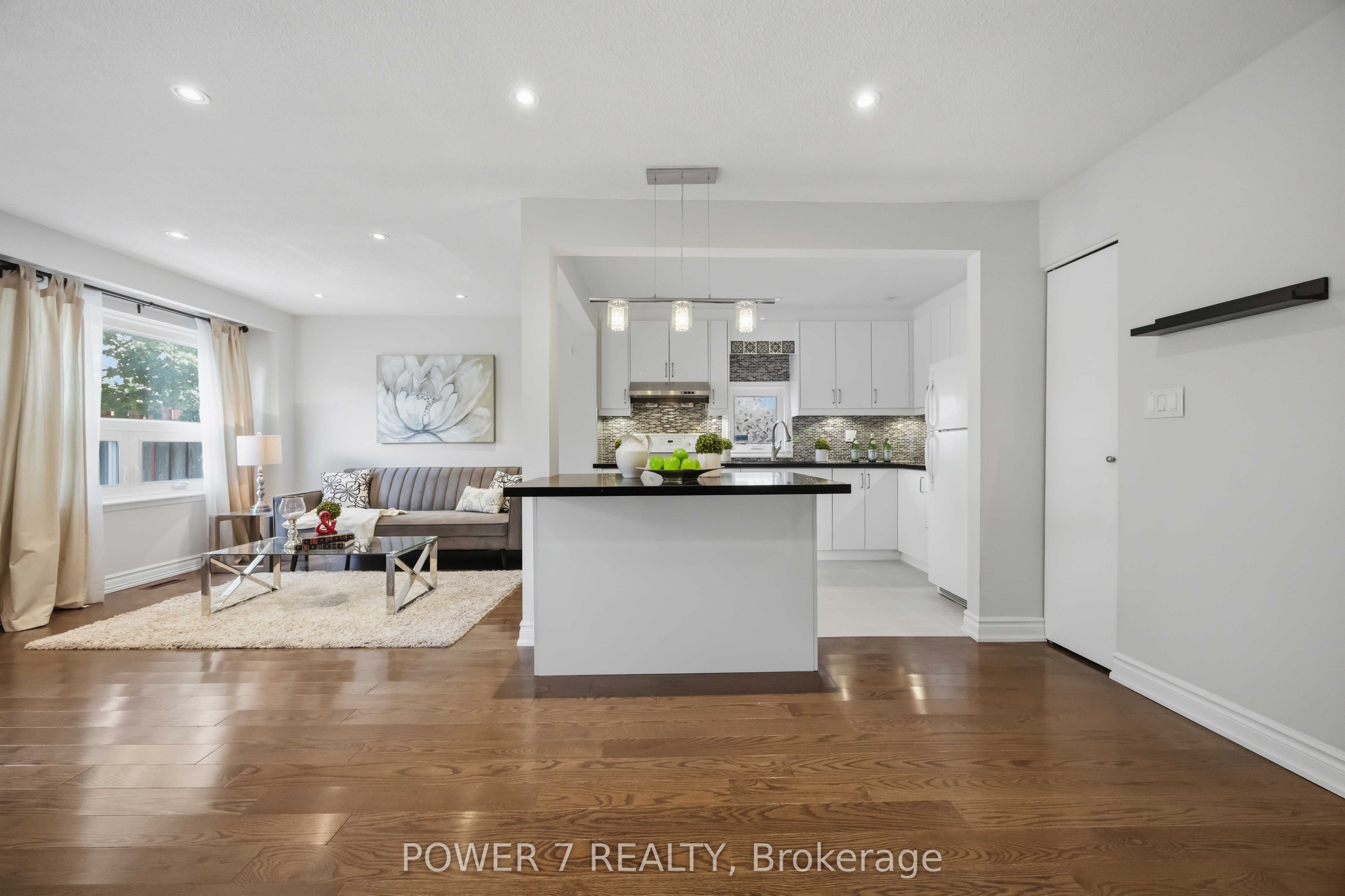 139 Carolbreen Square Property Photo 12