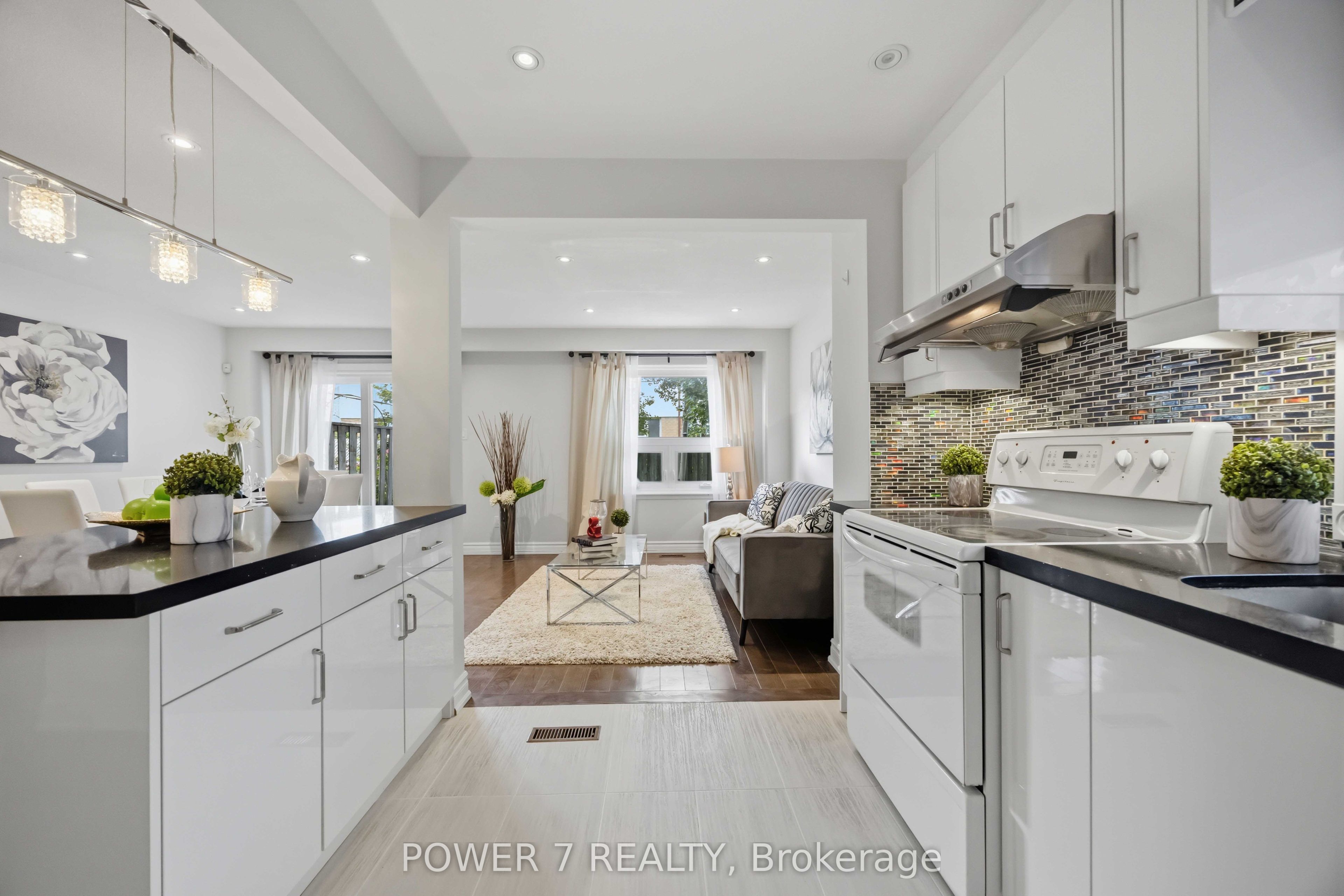 139 Carolbreen Square Property Photo 14