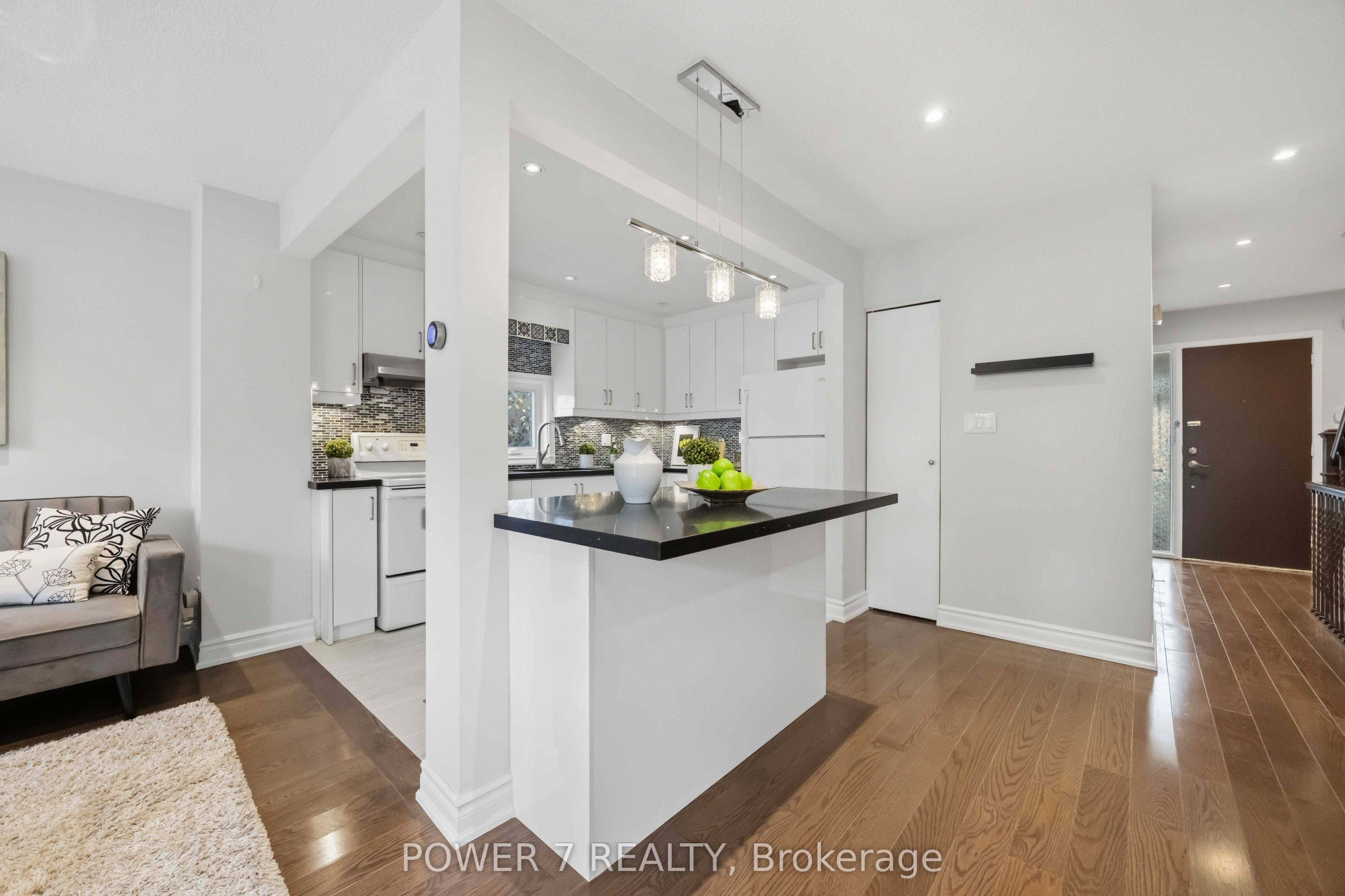 139 Carolbreen Square Property Photo 18