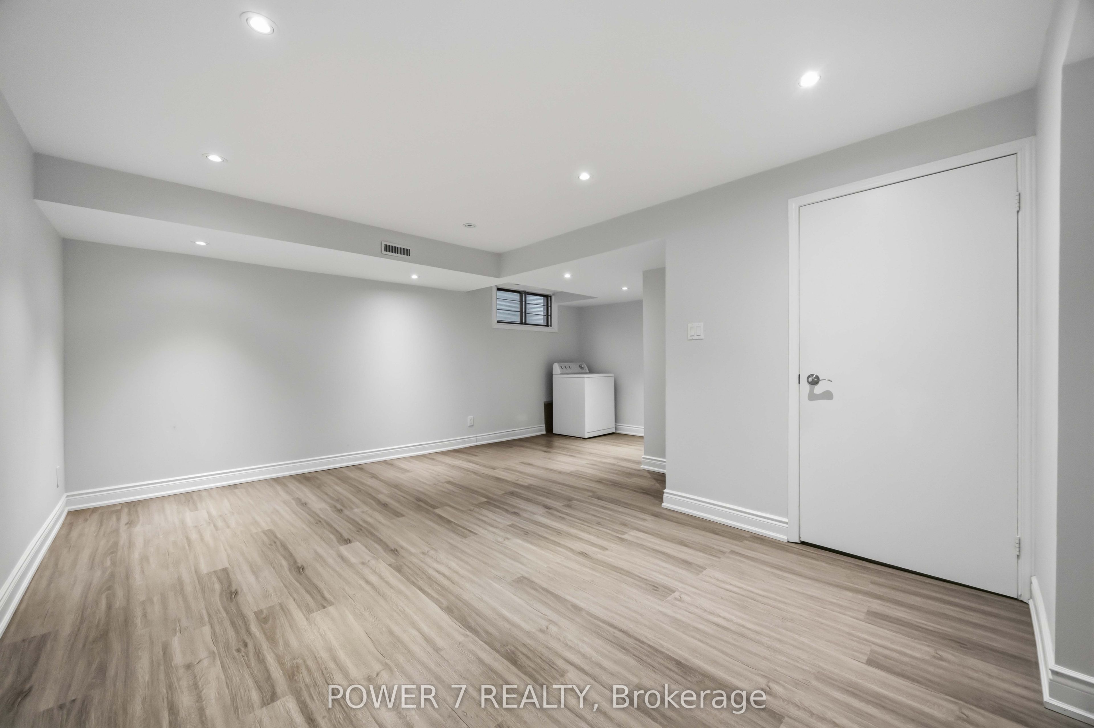 139 Carolbreen Square Property Photo 39