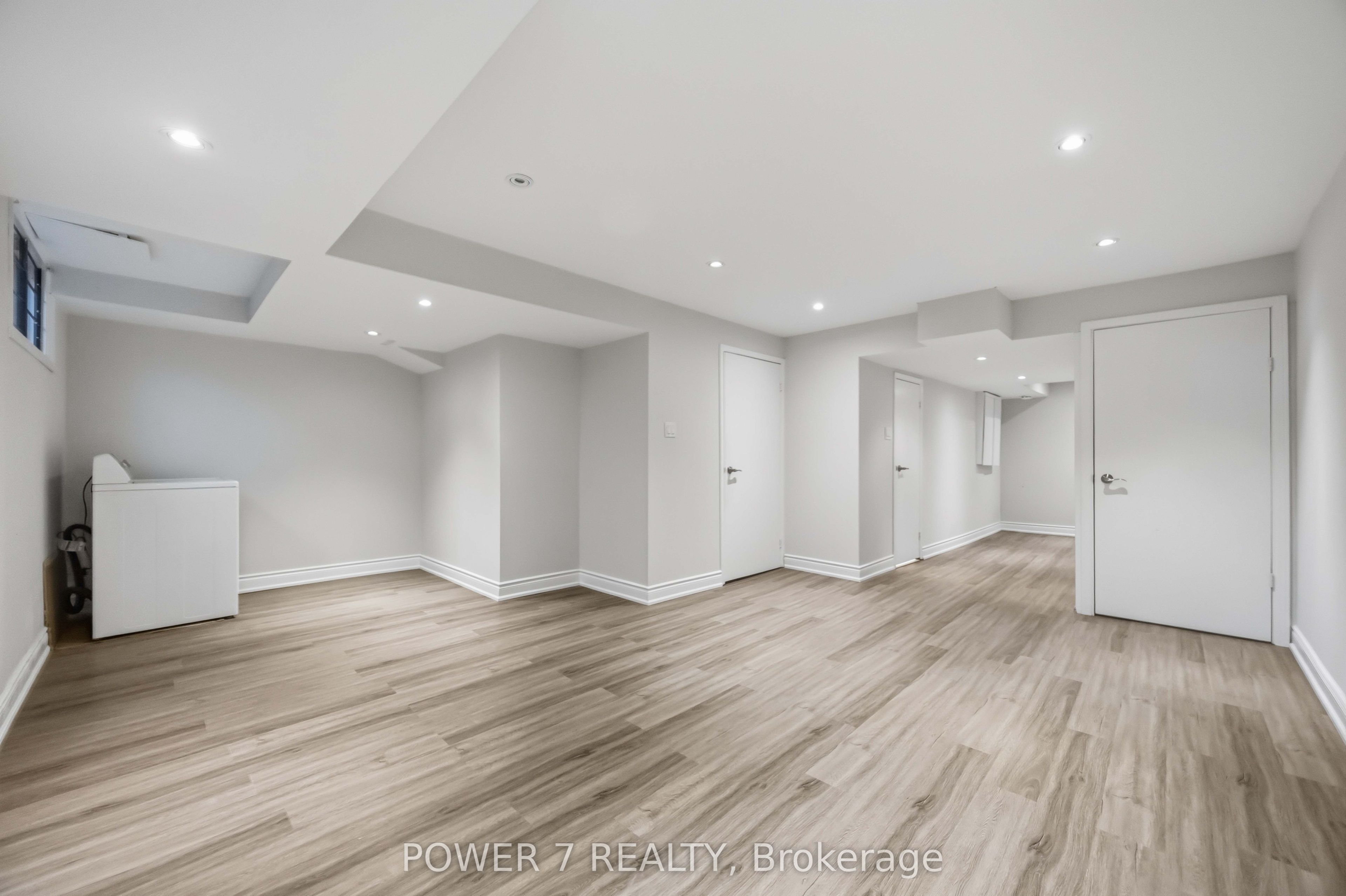 139 Carolbreen Square Property Photo 40