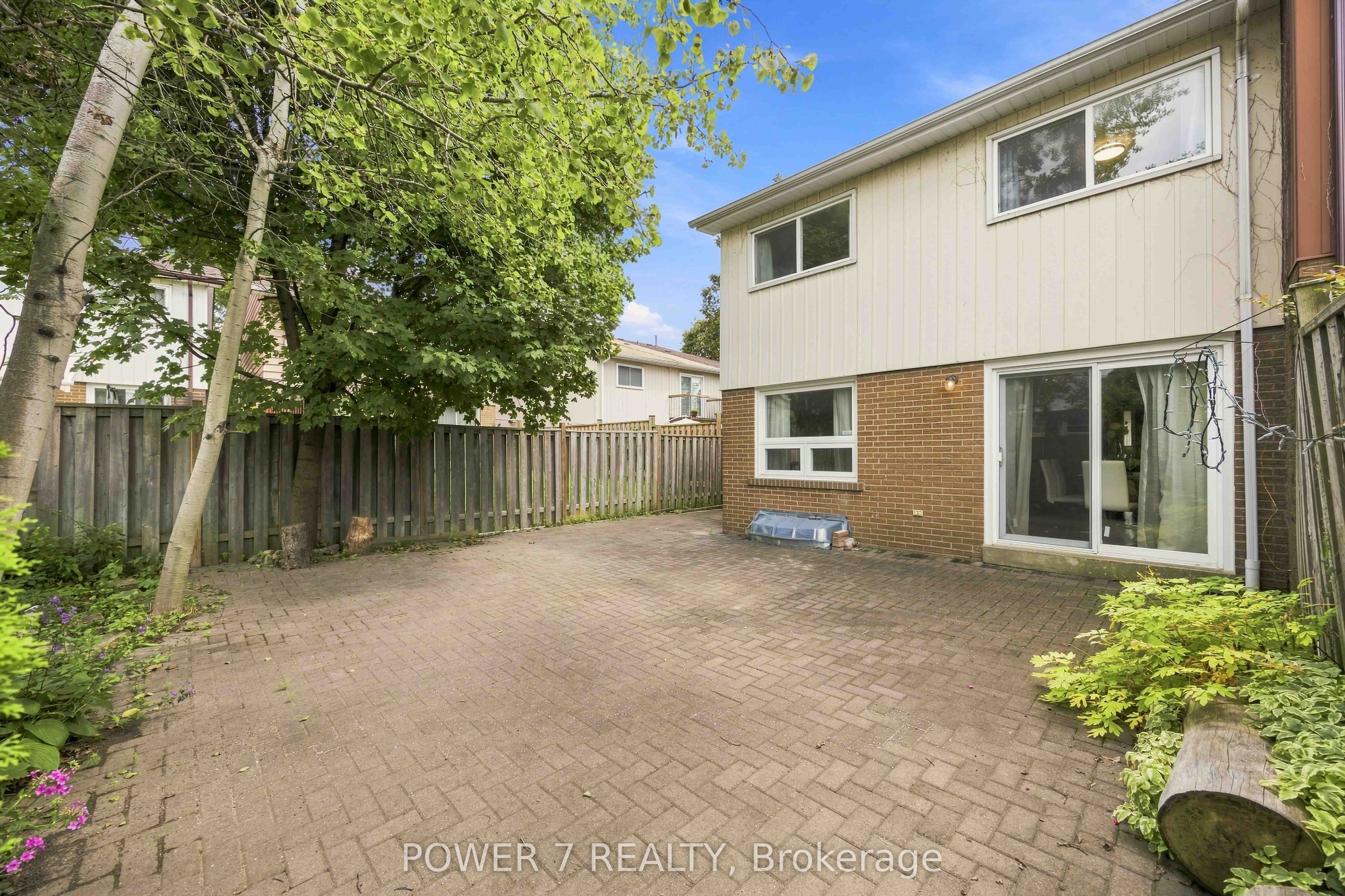 139 Carolbreen Square Property Photo 48