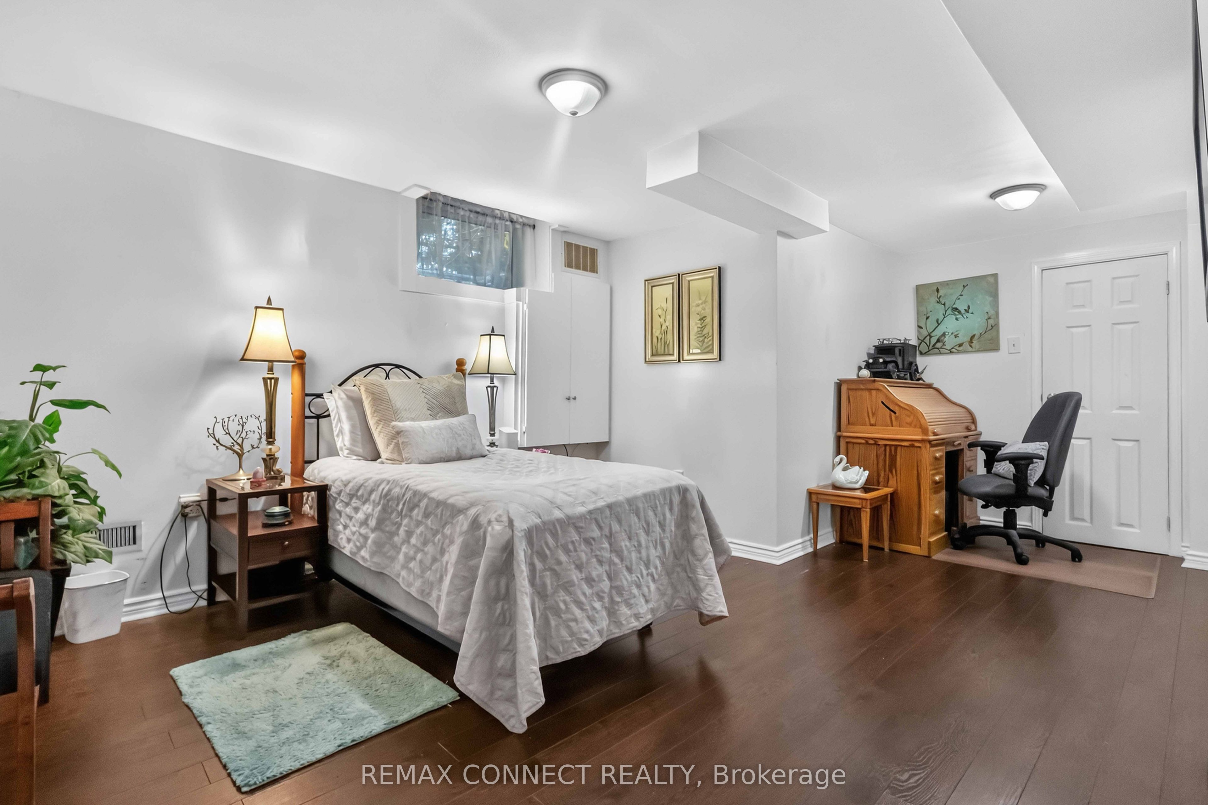 72 Warwick Avenue Property Photo 35