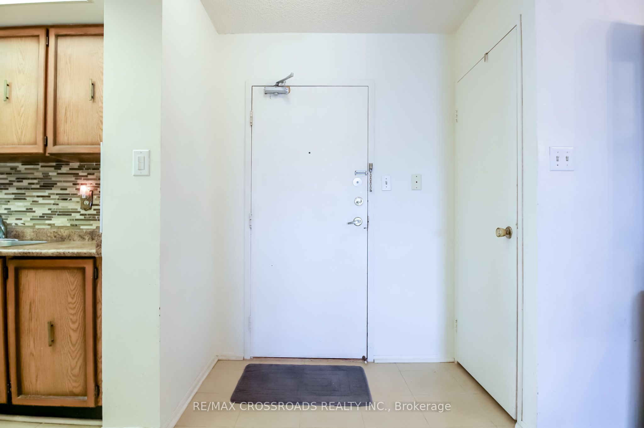 3151 Bridletowne Circle 606 Property Photo 6
