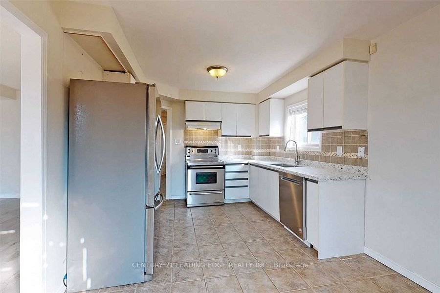 1566 Fieldgate Drive Property Photo 10