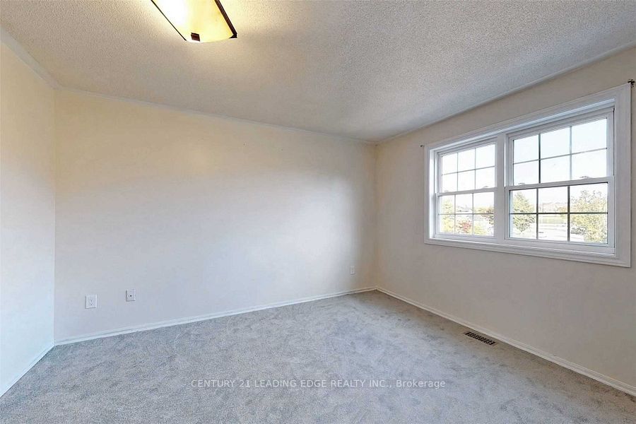 1566 Fieldgate Drive Property Photo 17