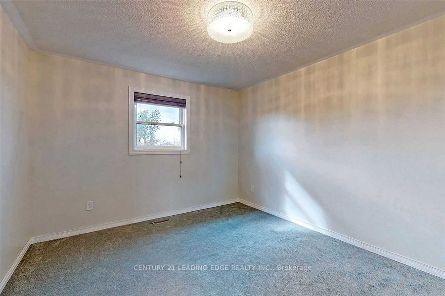 1566 Fieldgate Drive Property Photo 21