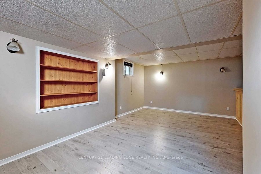 1566 Fieldgate Drive Property Photo 28