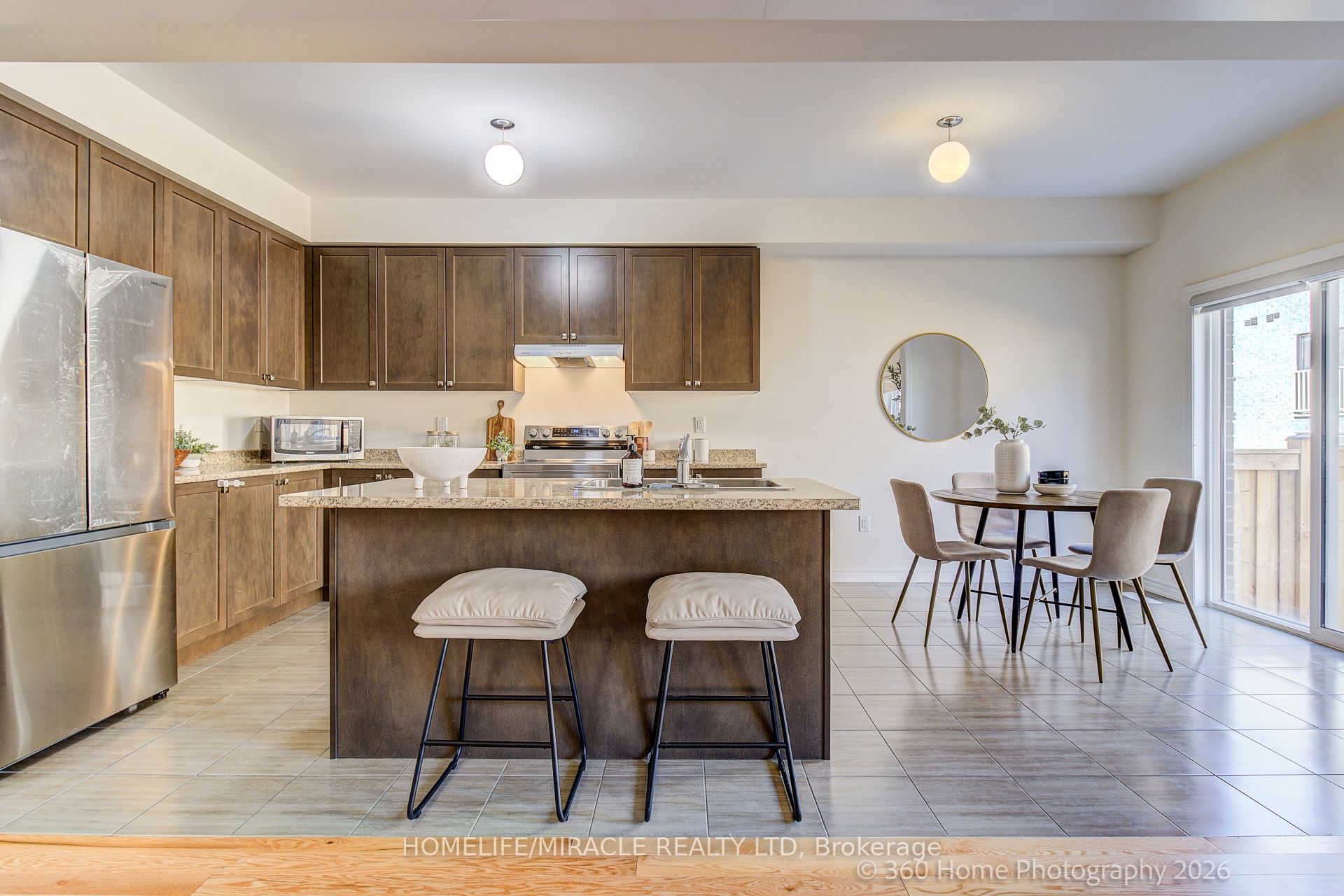 2528 Athena Path Property Photo 4