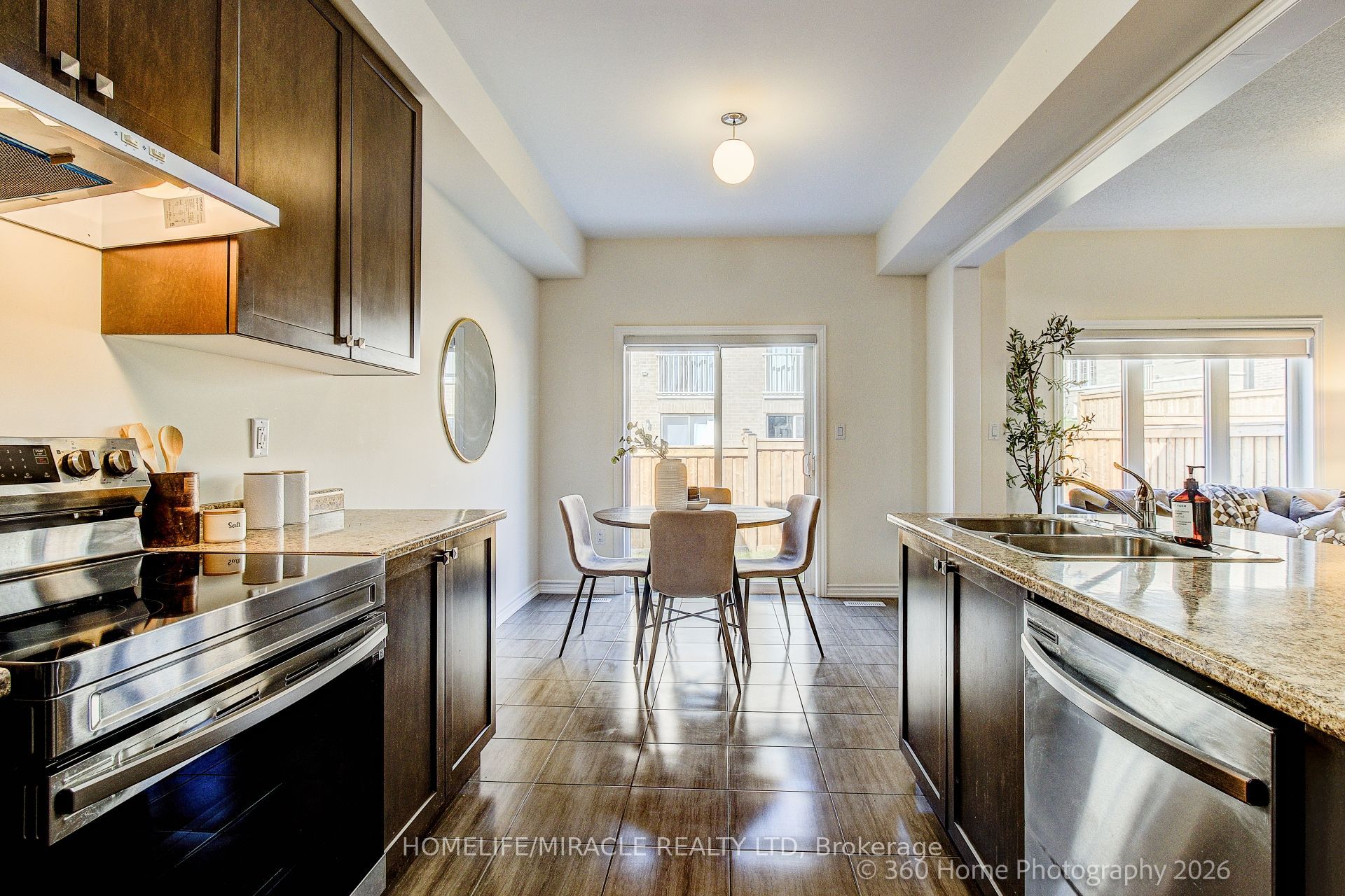 2528 Athena Path Property Photo 7