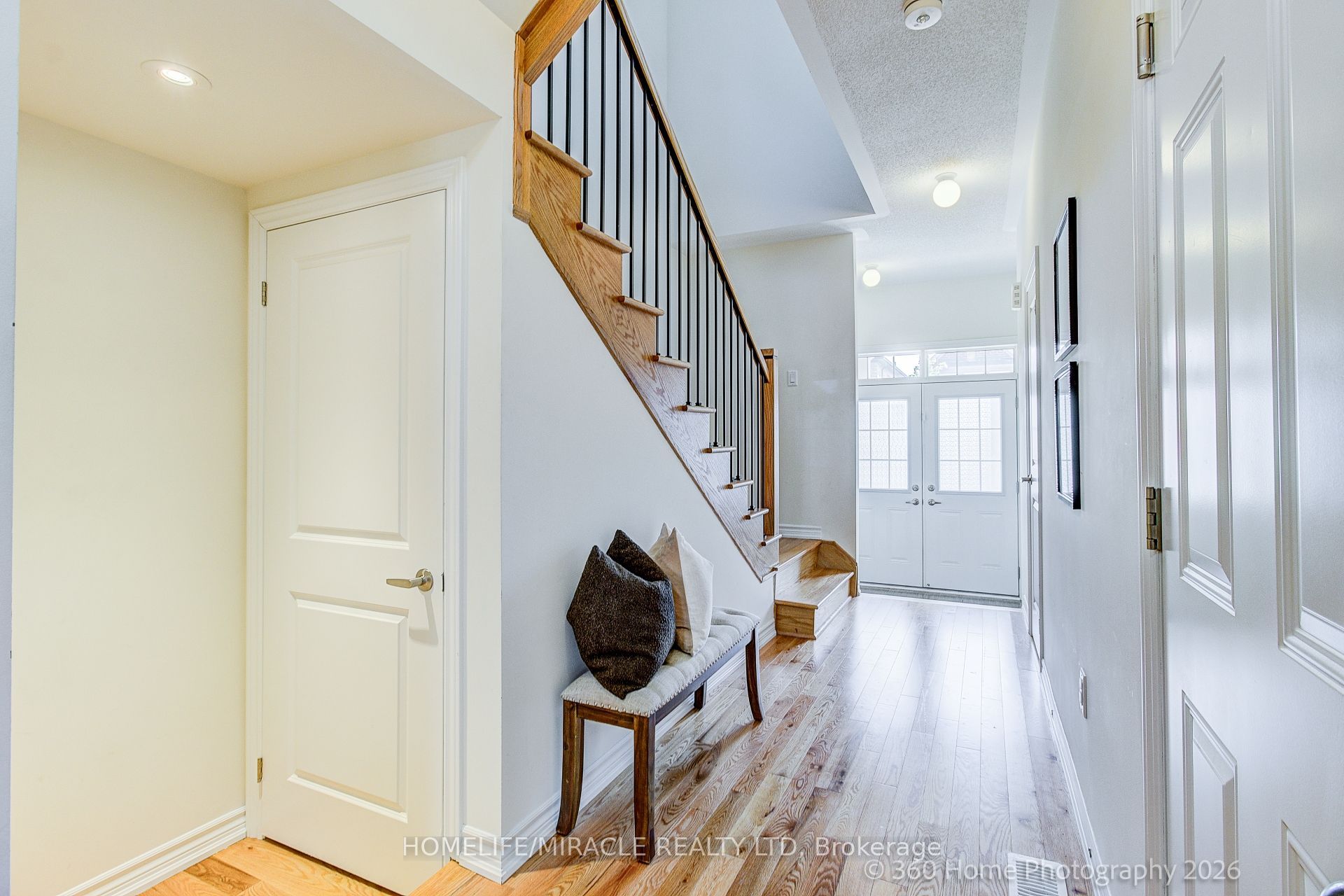 2528 Athena Path Property Photo 9
