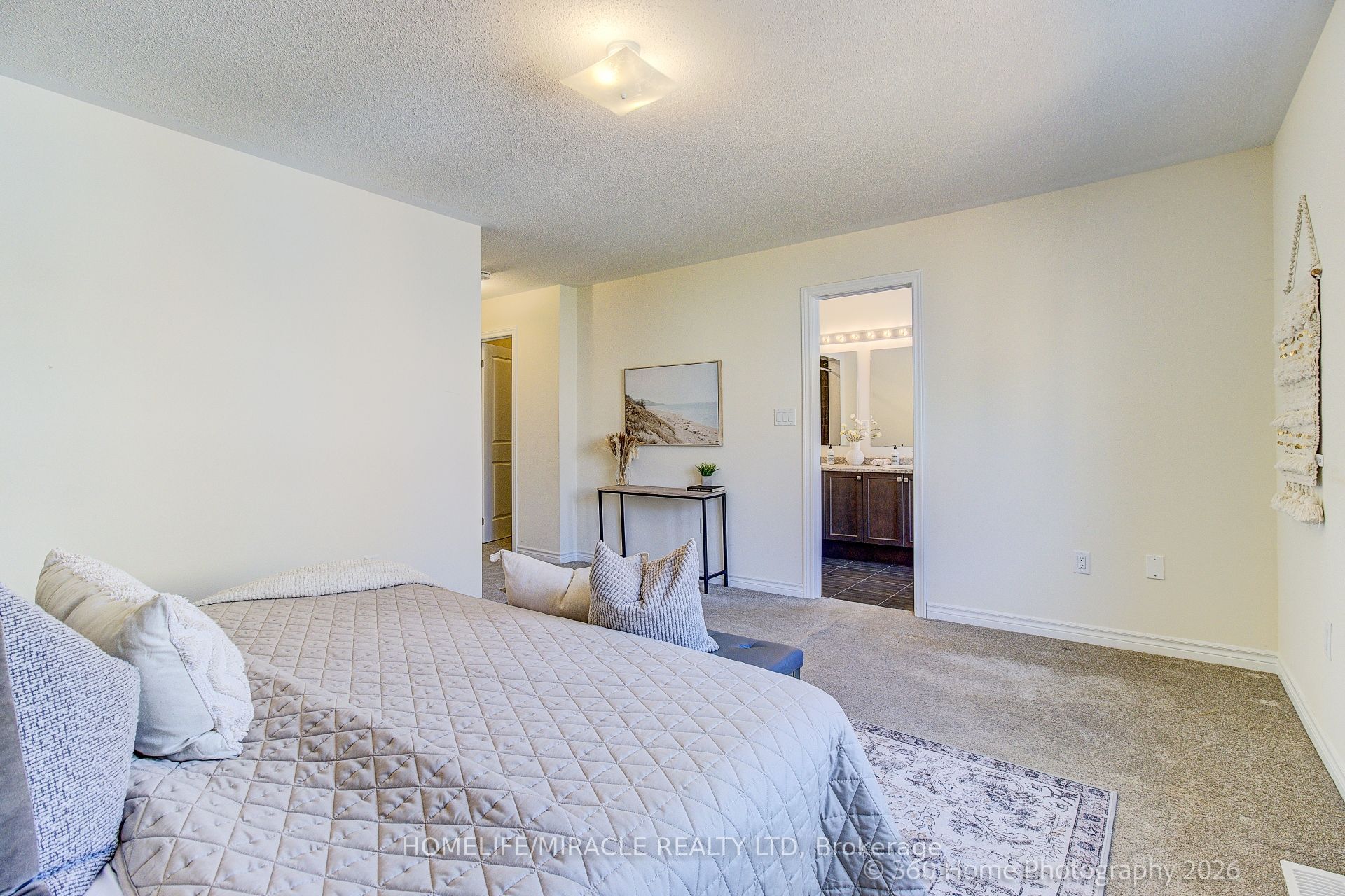 2528 Athena Path Property Photo 15