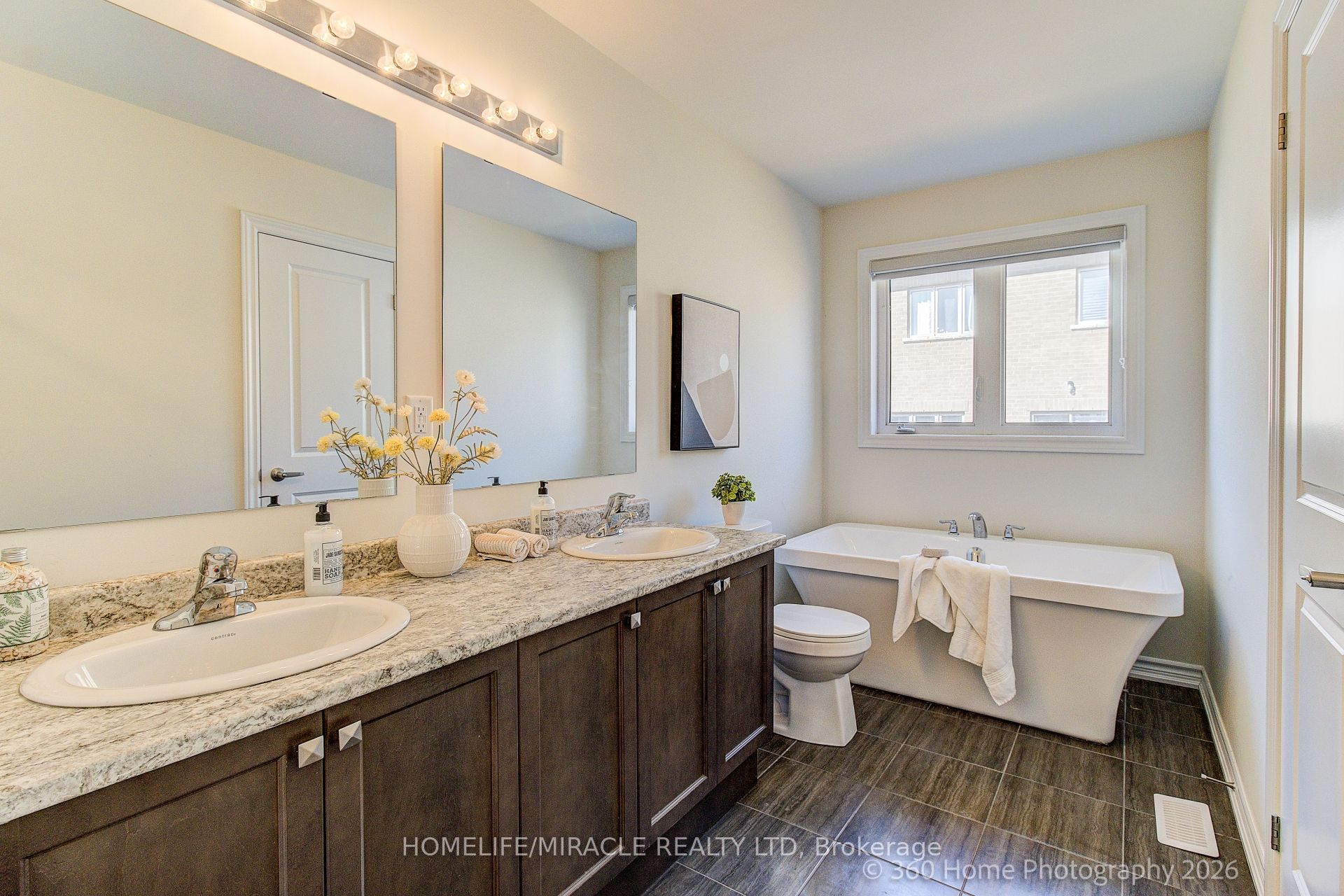 2528 Athena Path Property Photo 16