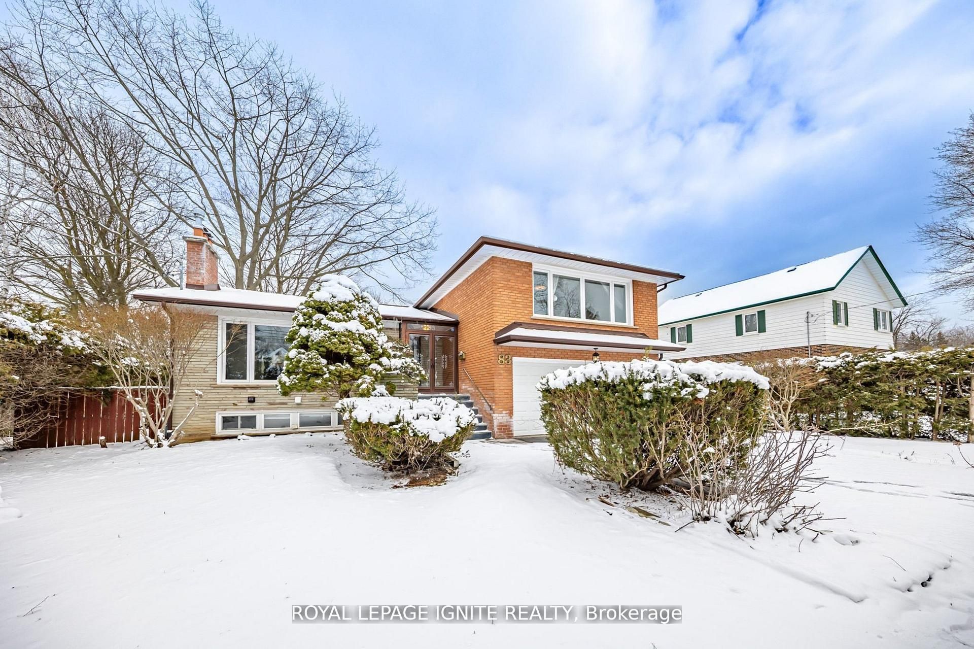 83 Deep Dene Drive Main Property Photo 4