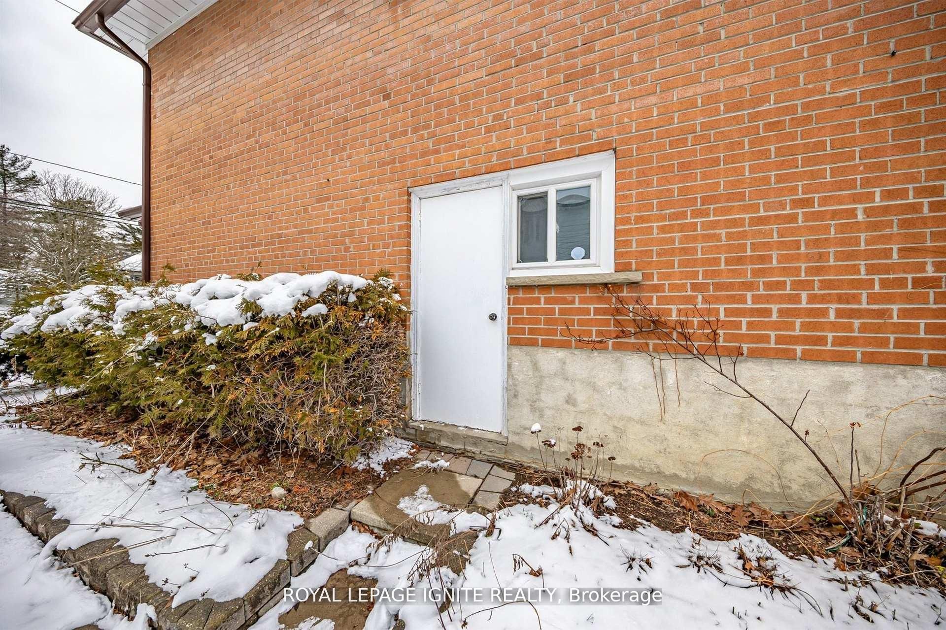 83 Deep Dene Drive Main Property Photo 7